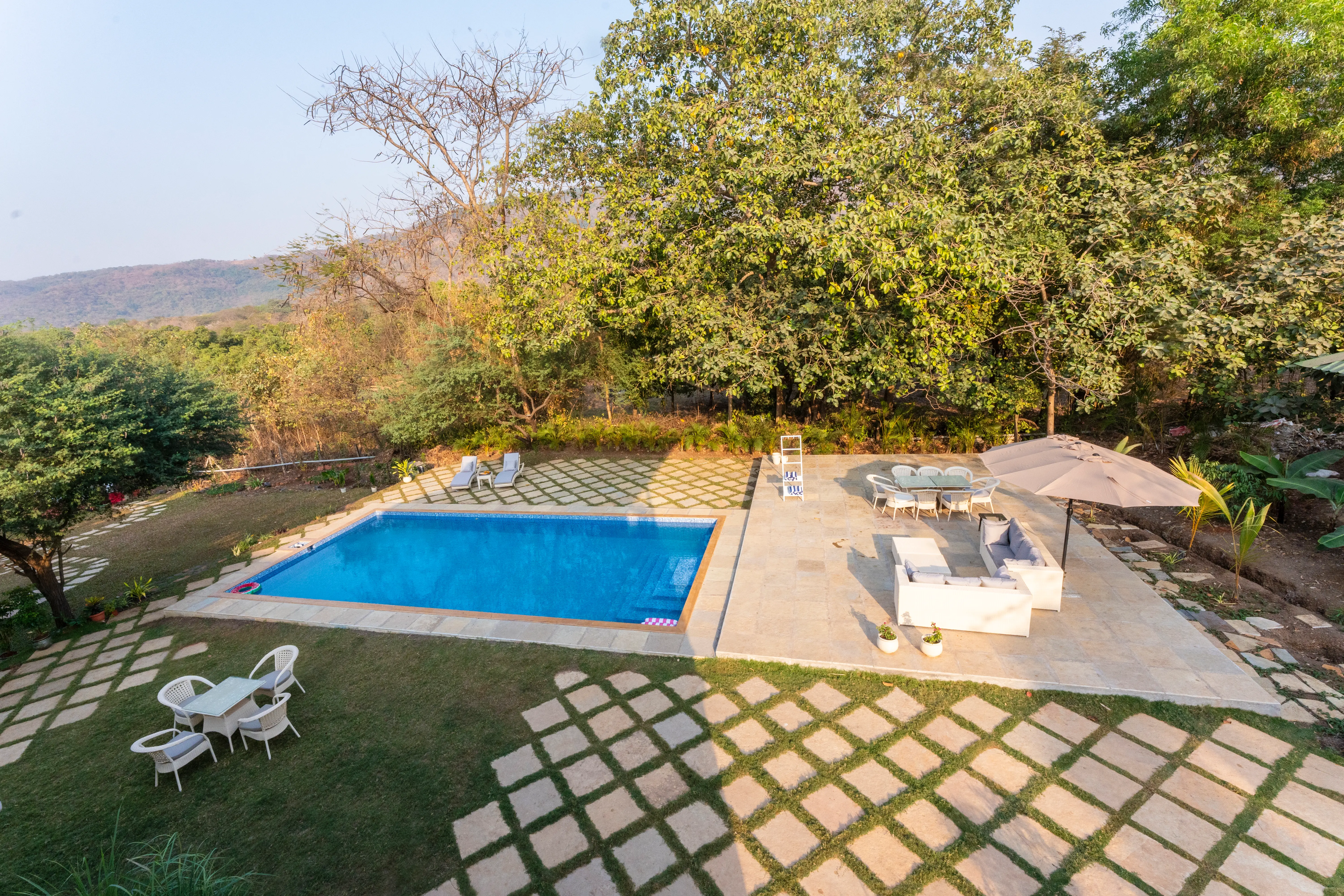 Swimming pool