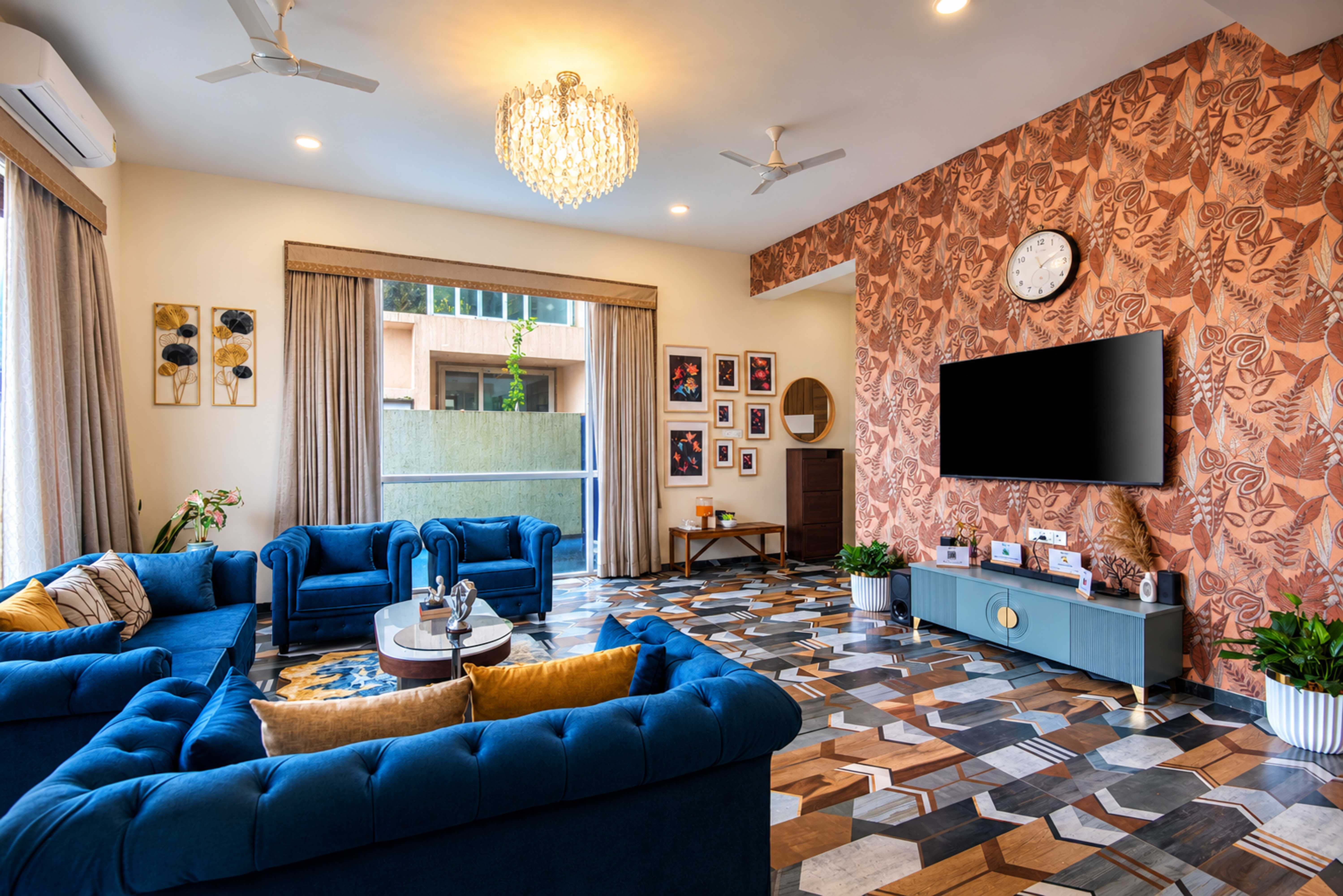 Luxurious 3 BHK Retreat with Private Pool, Jacuzzi Bedroom, Glass Canopy Terrace & Garden — photo 10