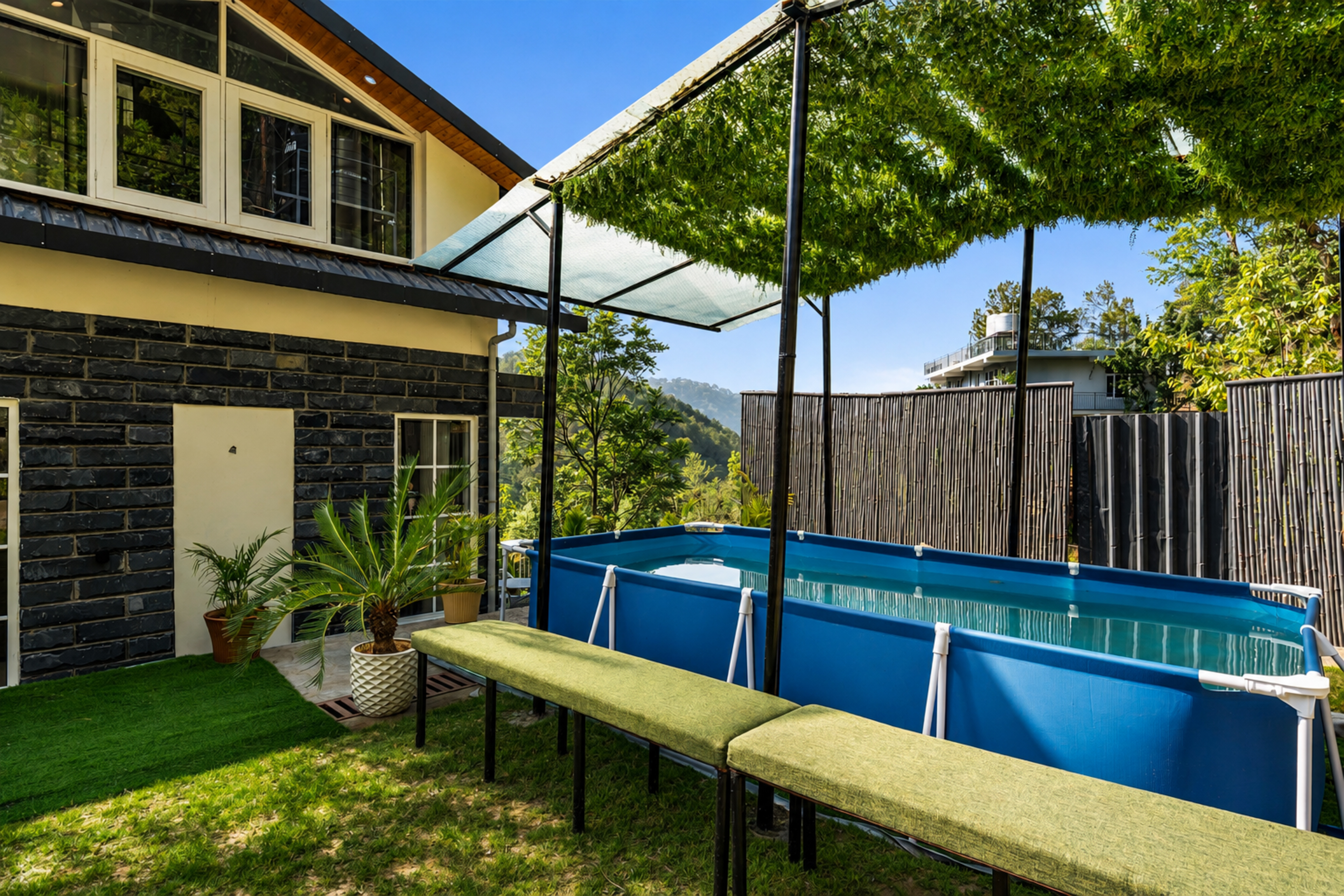 Swimming pool