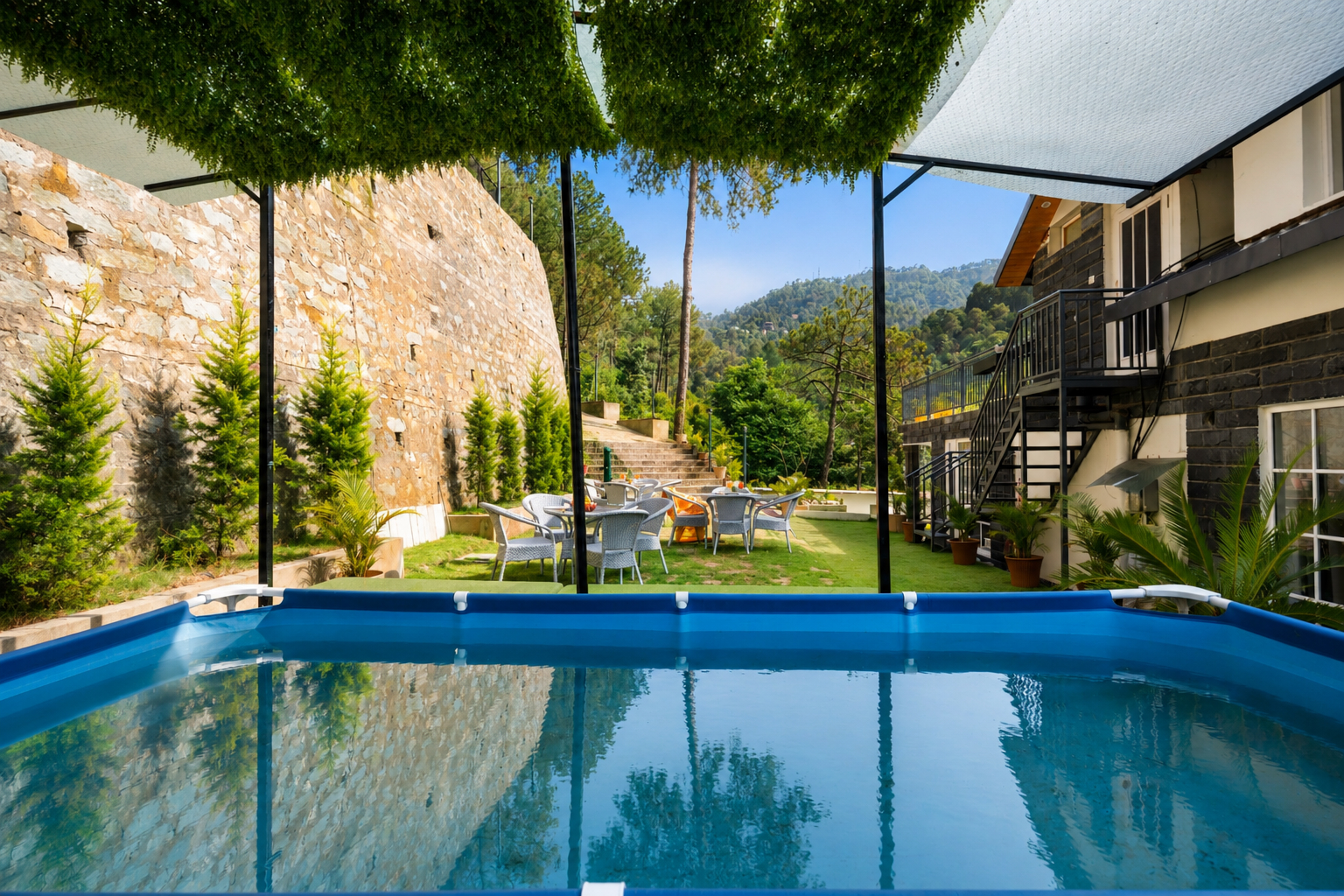 Swimming pool