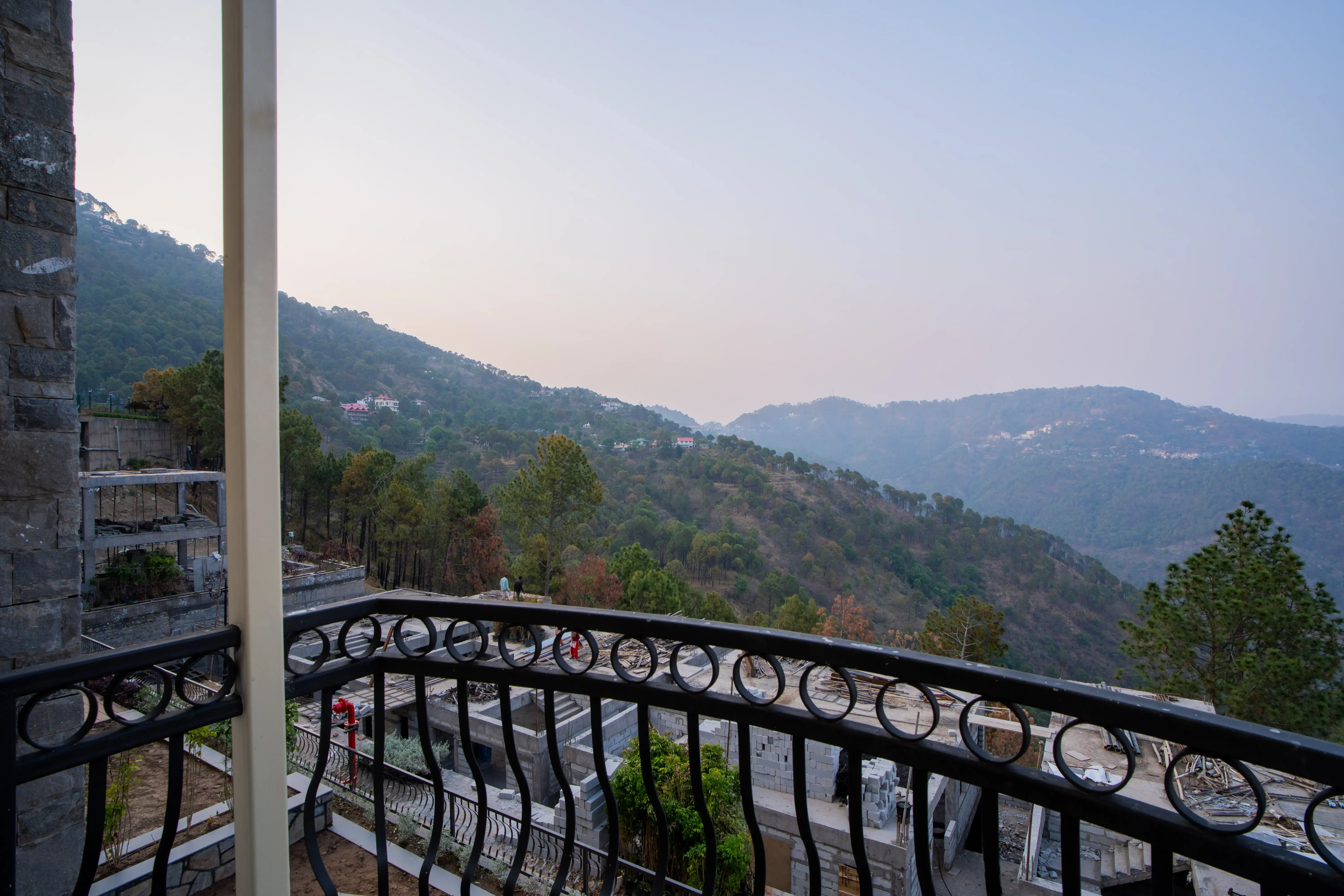 Royce Cottage, Kasauli - Balcony
