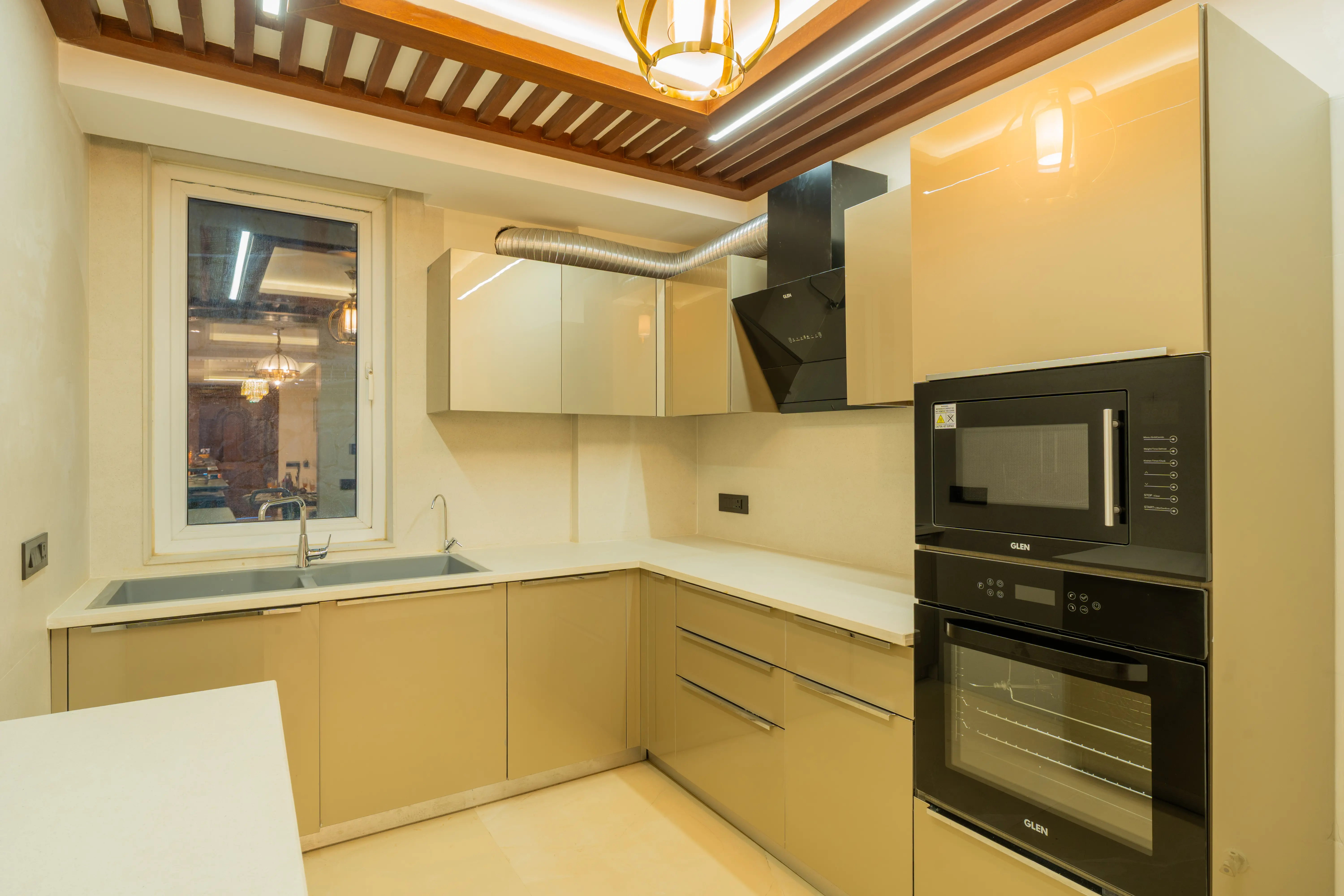Royce Cottage, Kasauli - Kitchen