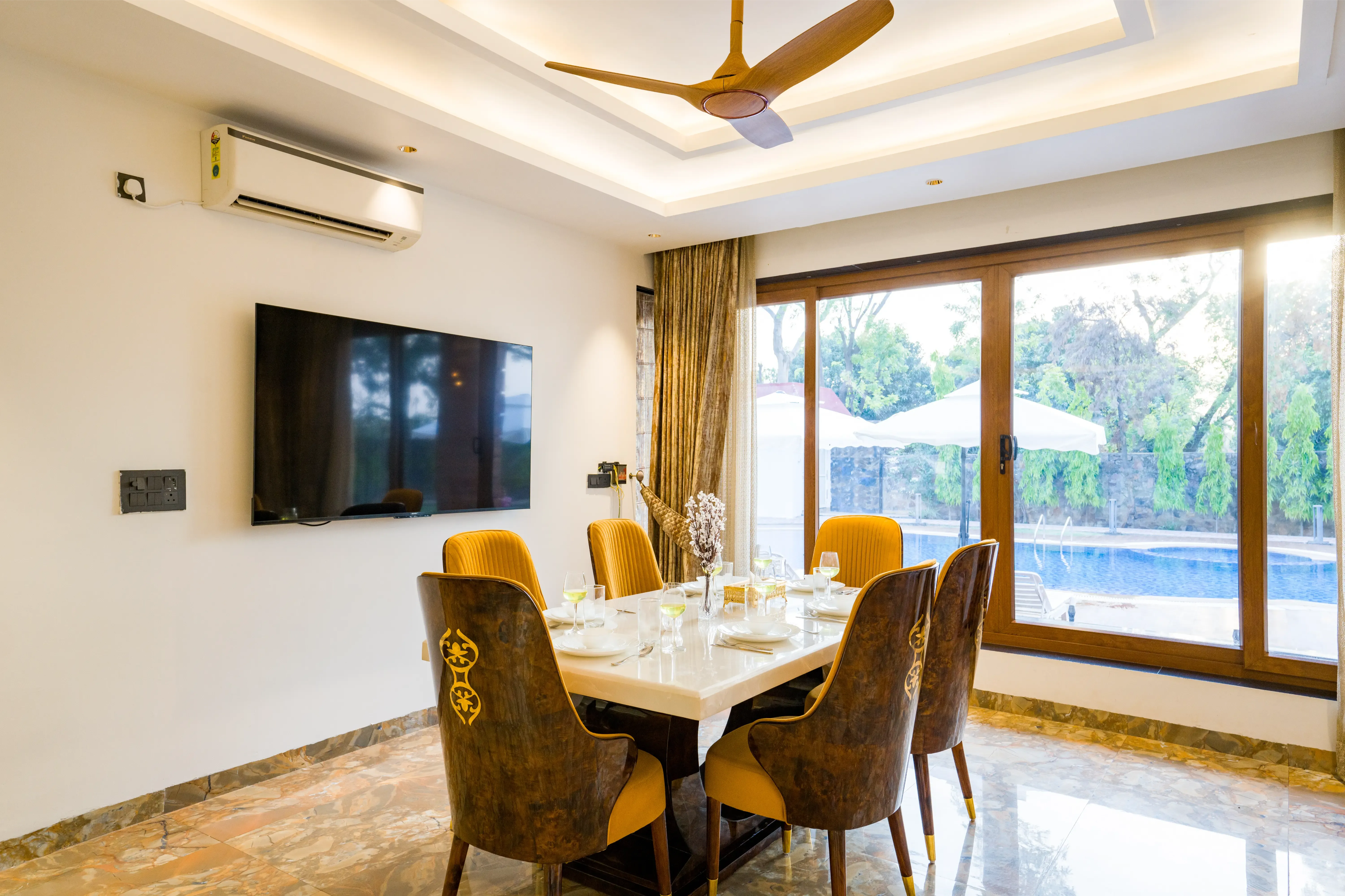Sanisa Farm, Gurugram - Dining area
