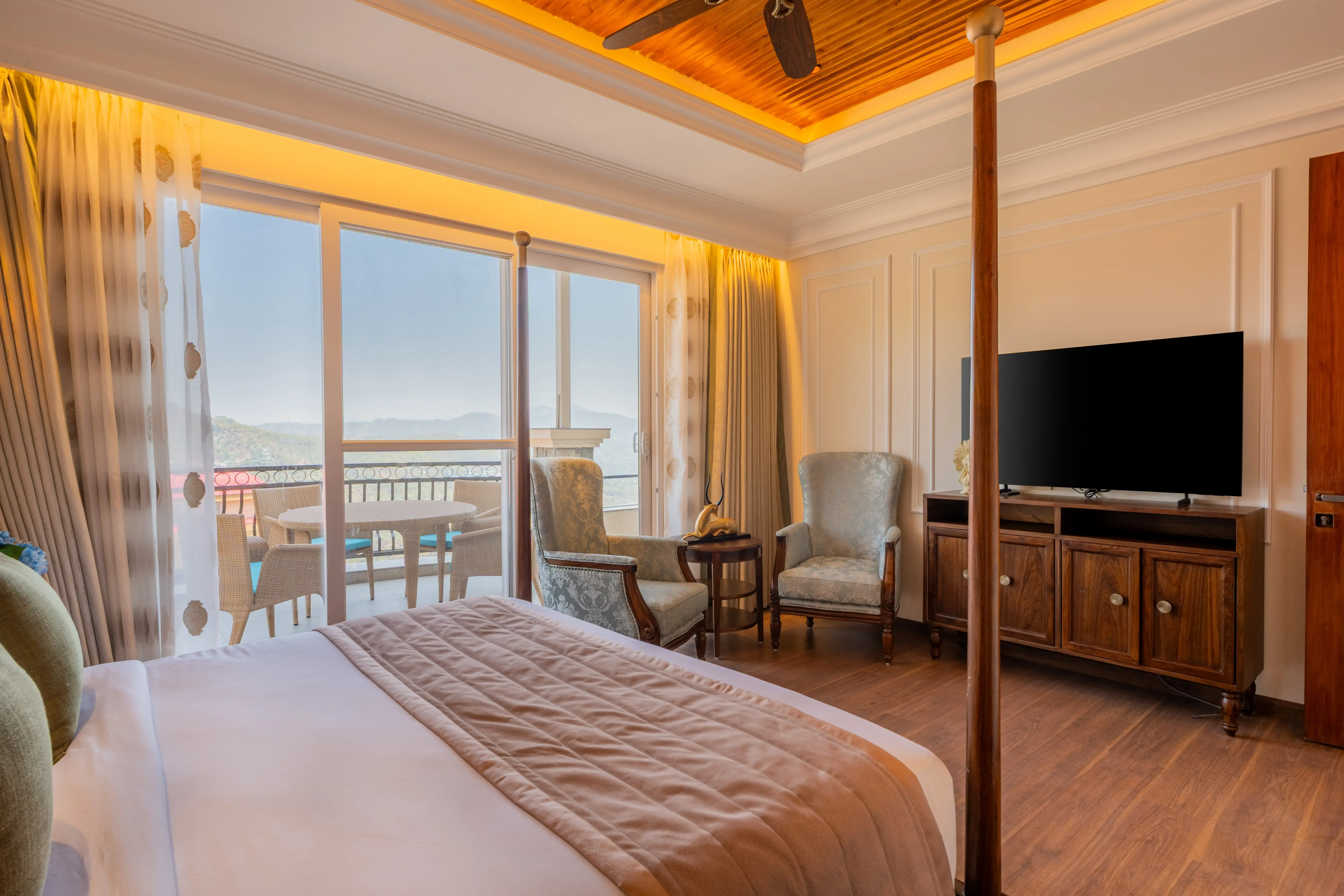 The Royce Villa, Kasauli - Bedroom 1