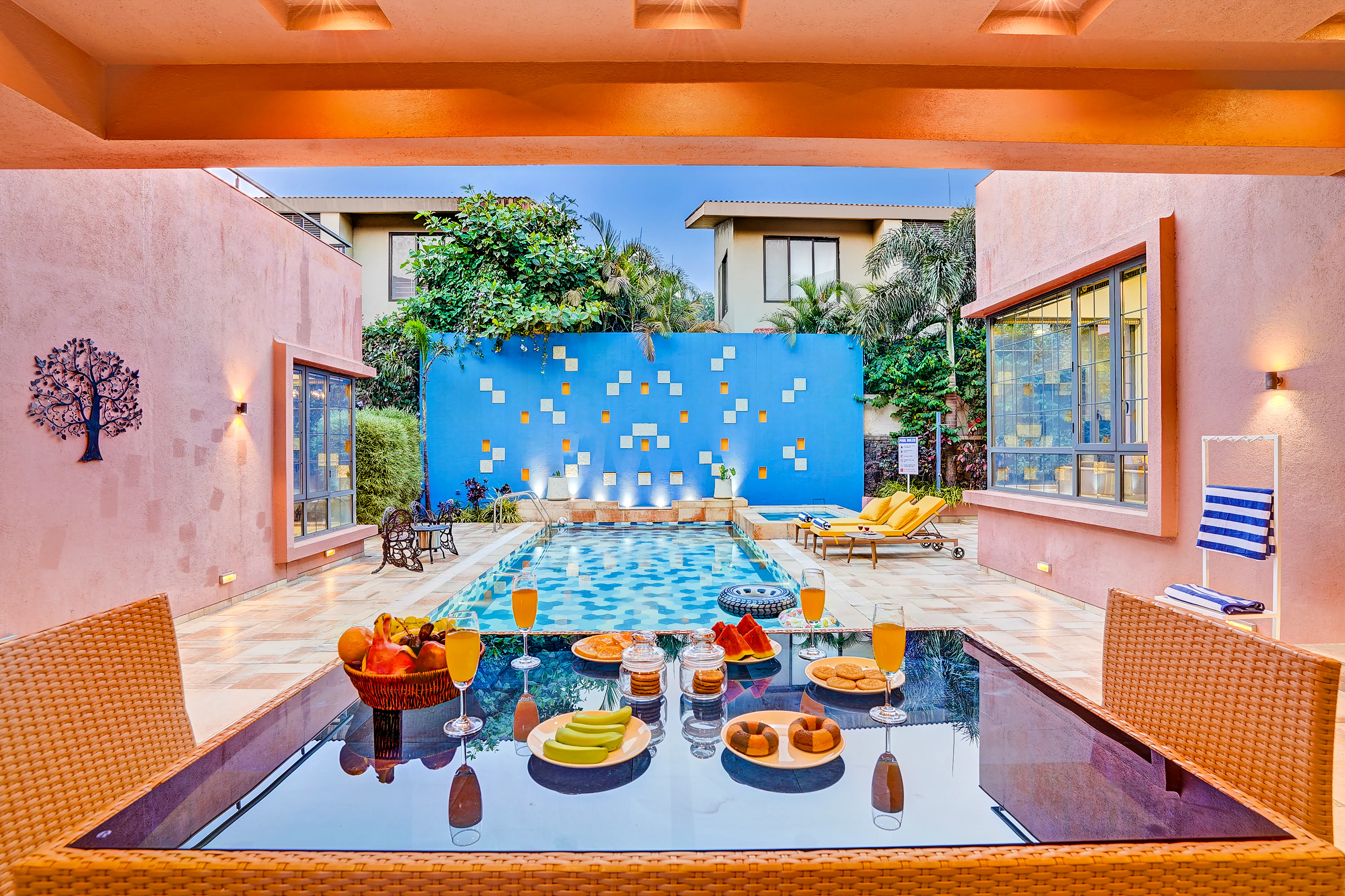 Swimming pool