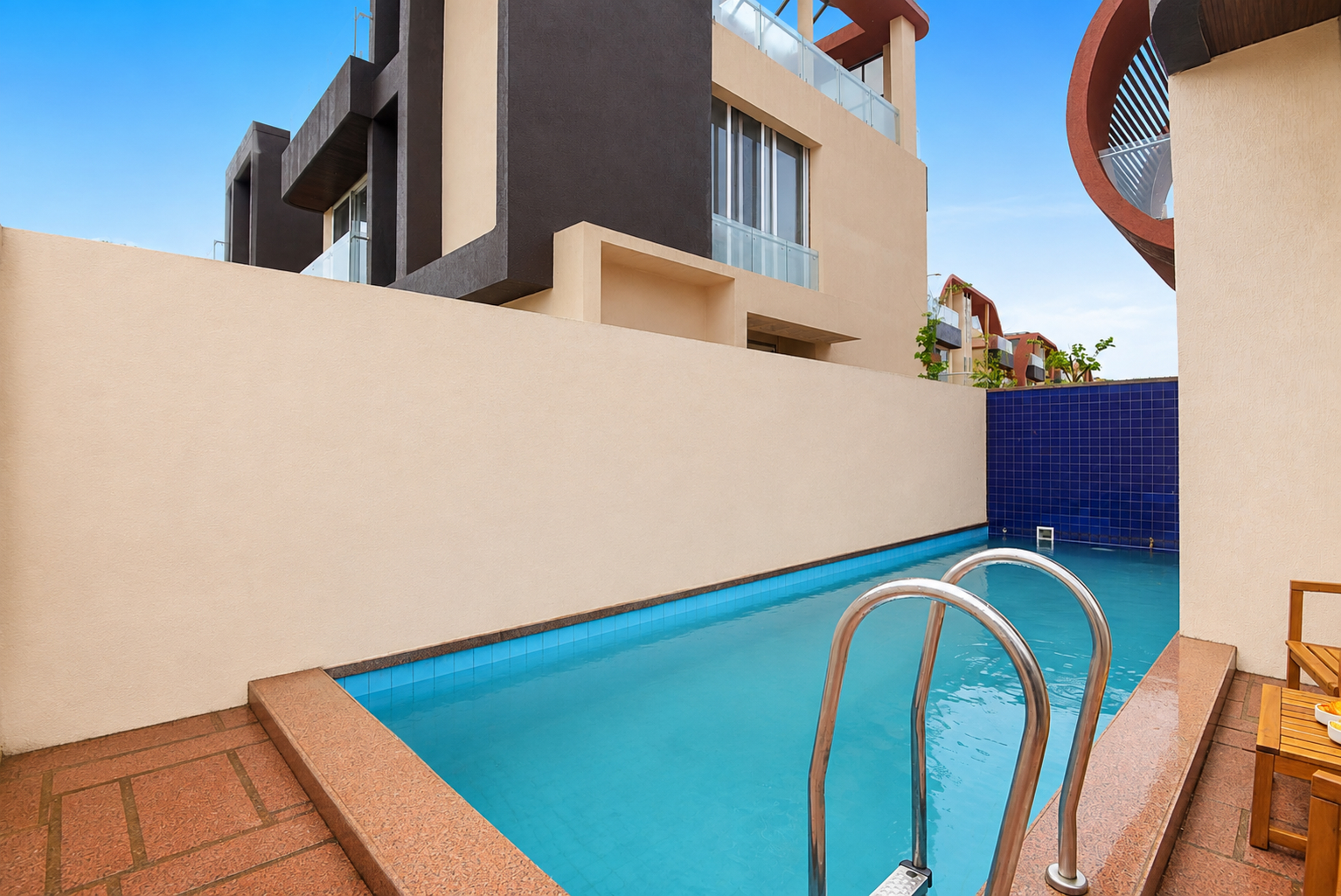 Luxurious 3 BHK Retreat with Private Pool, Jacuzzi Bedroom, Glass Canopy Terrace & Garden — photo 33