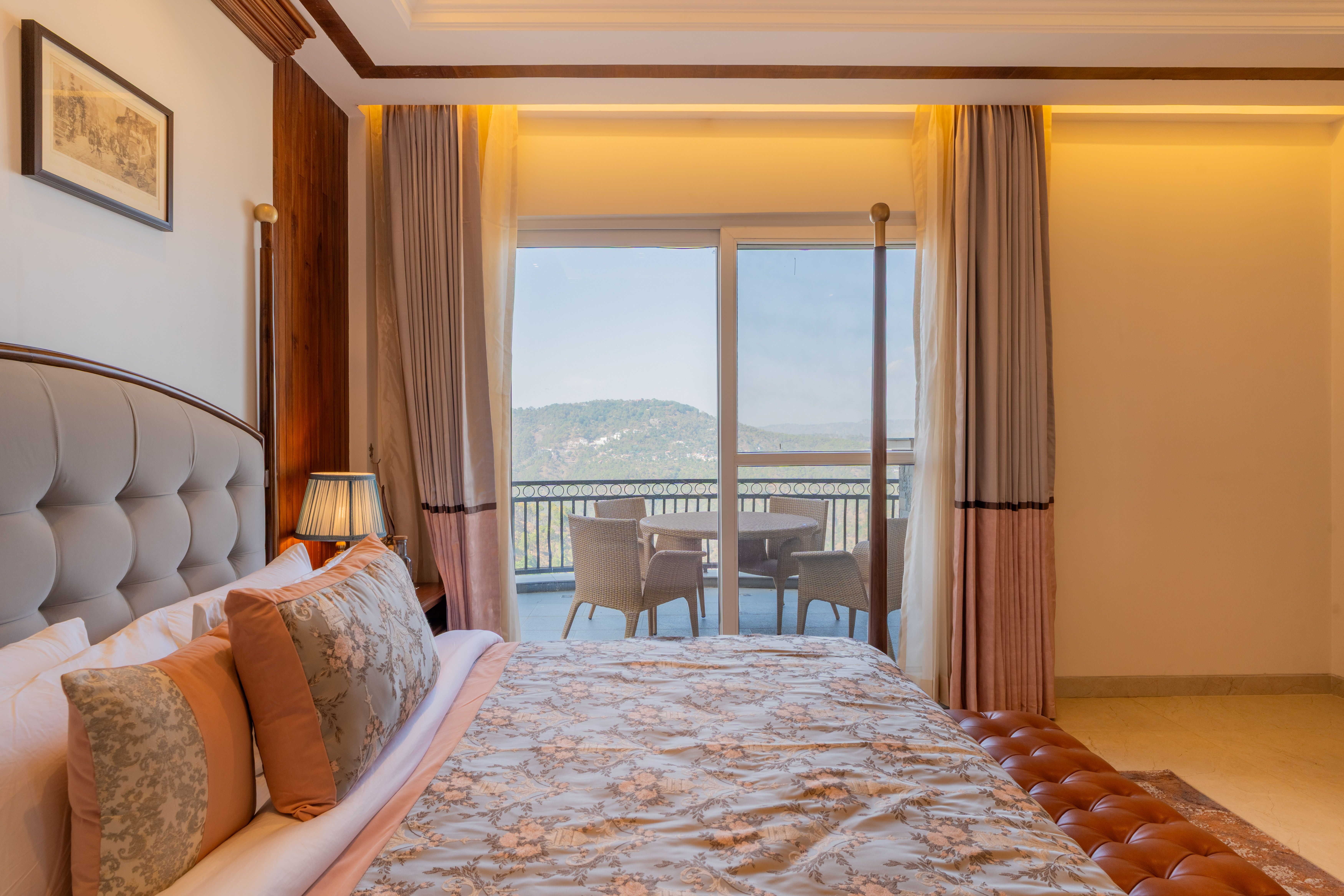 The Royce Orchid Villa Kasauli - Bedroom 1