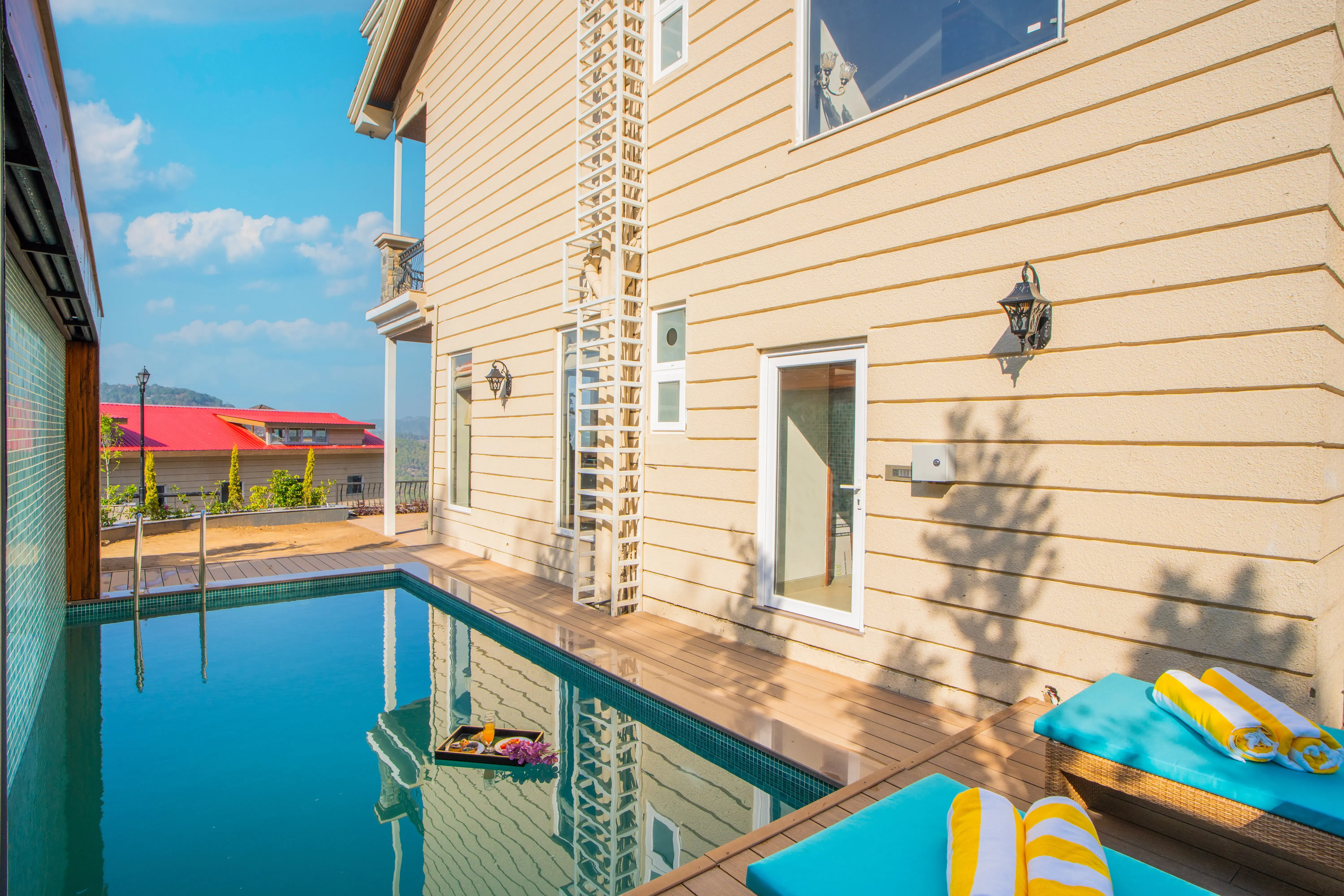 The Royce Villa, Kasauli - Swimming pool