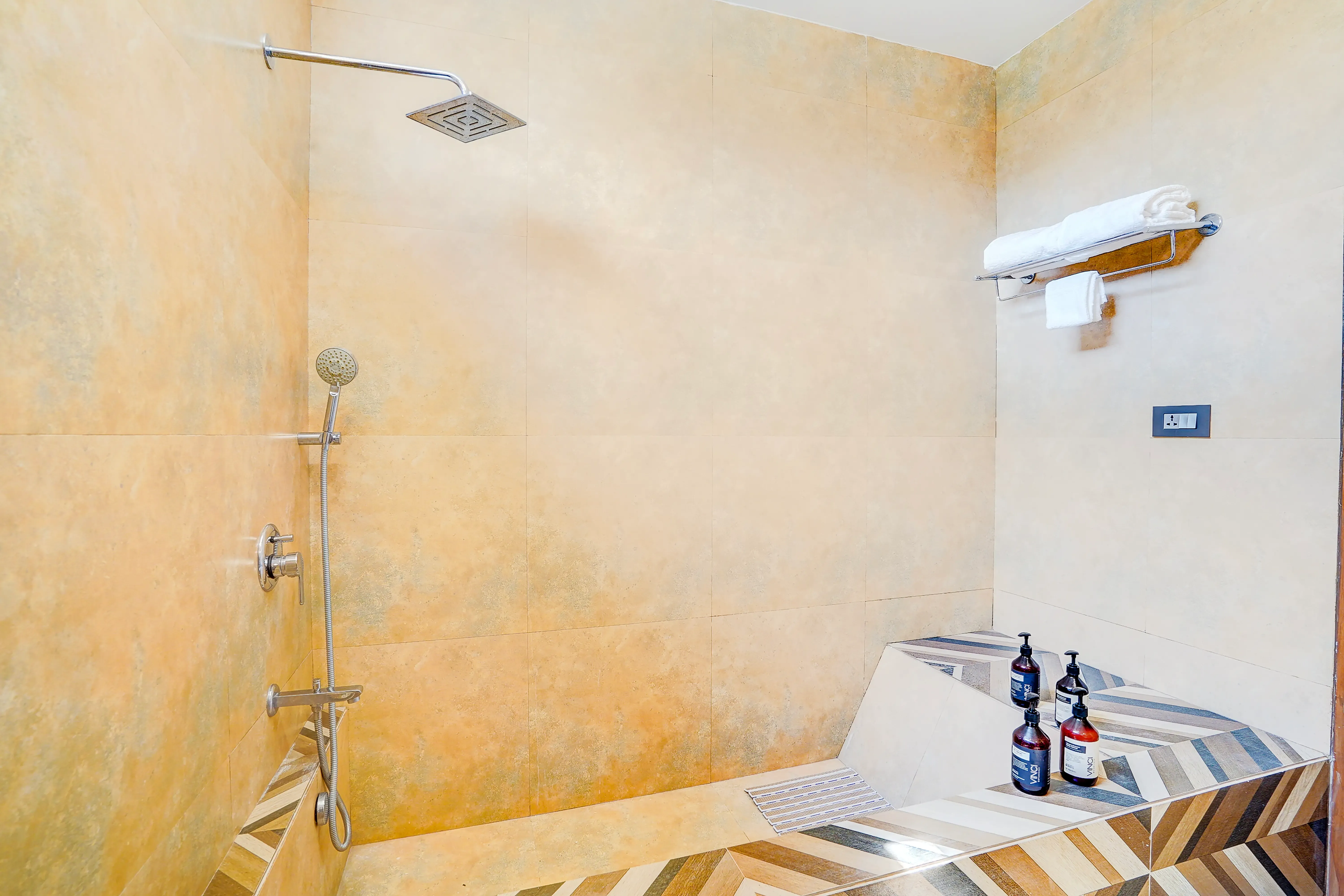 Villa 39, Lonavala - Bathroom