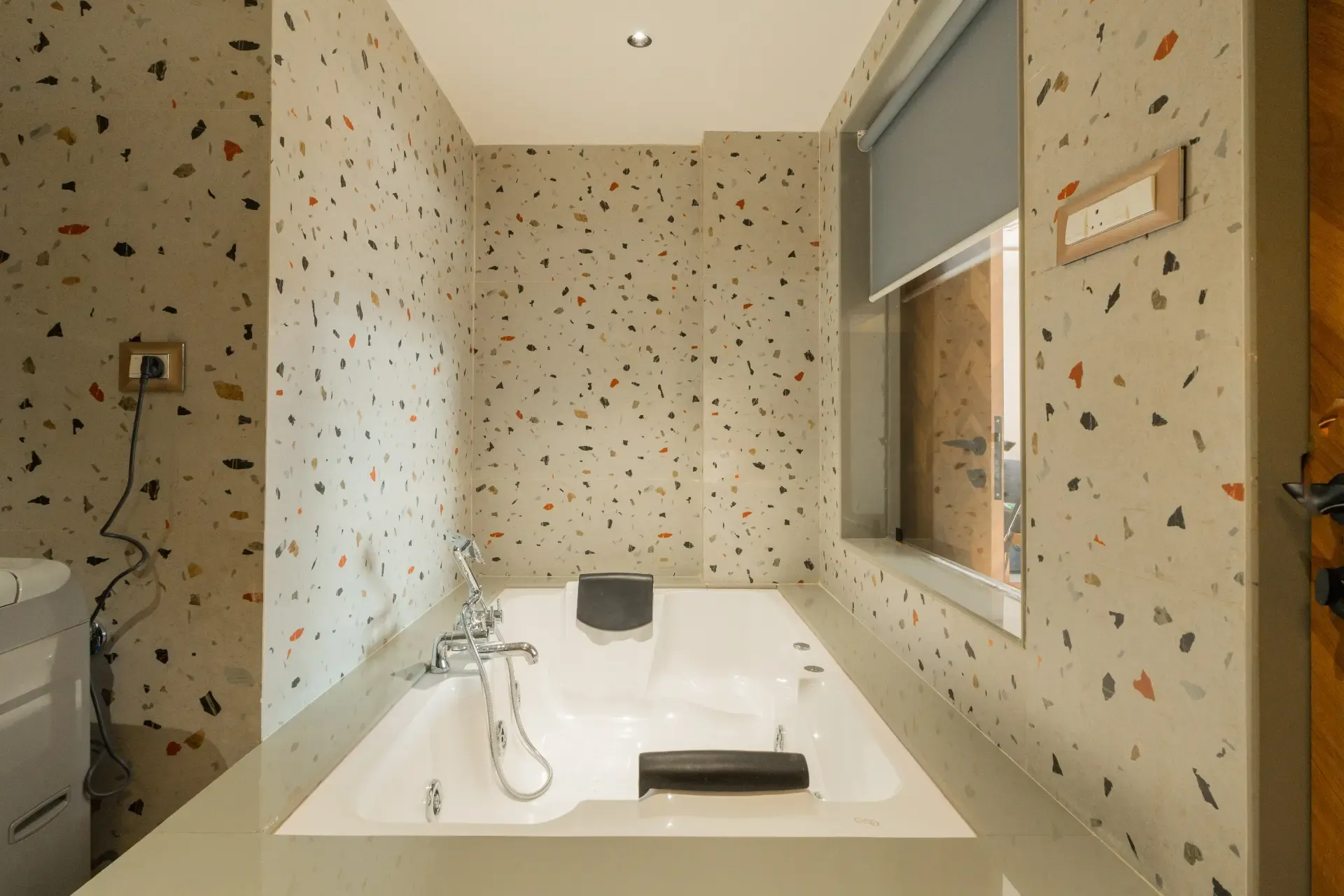 Kamerios Maris | 1-BHK | Jacuzzi | Common Rooftop Pool | Lift  - Image 5