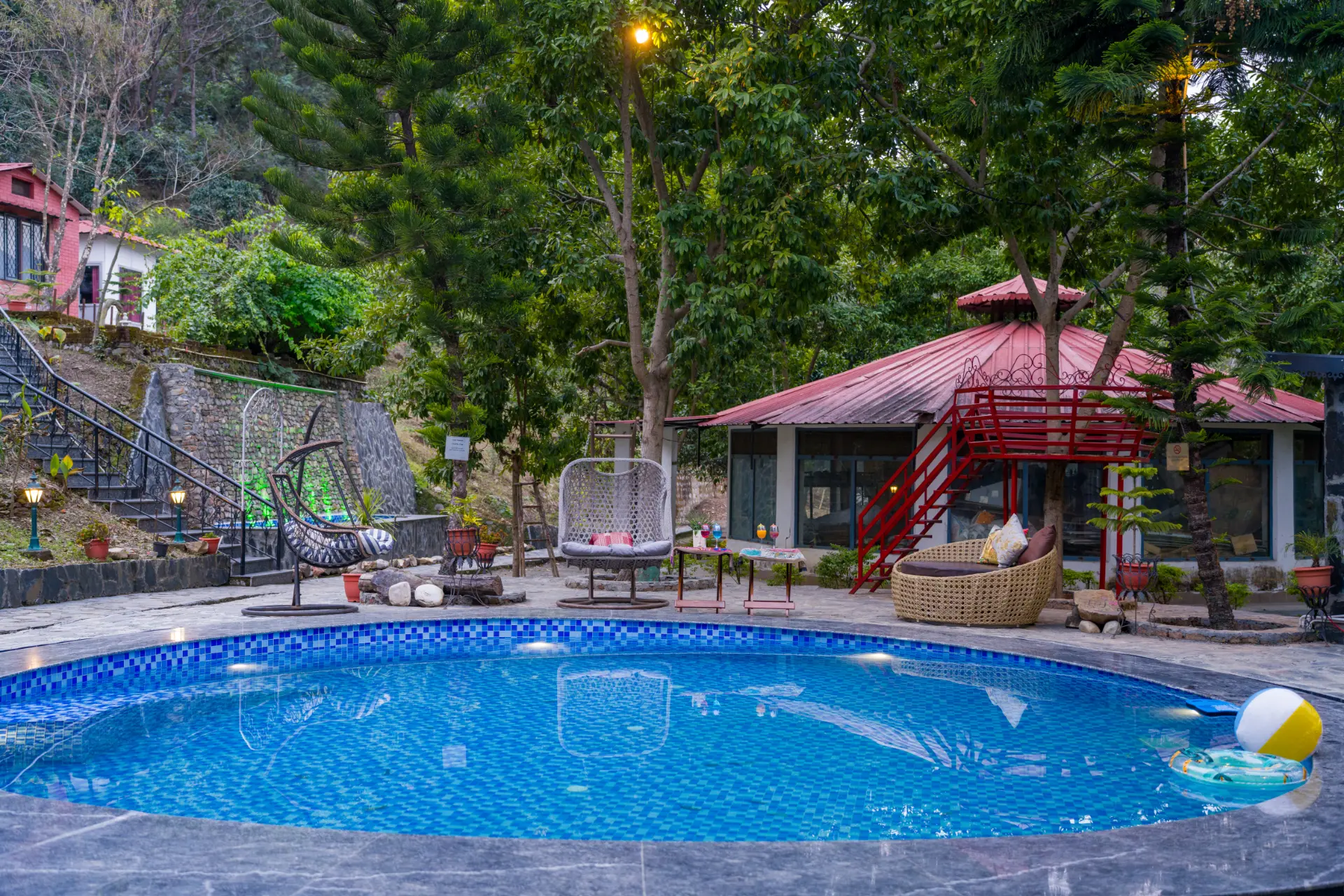 Zephyr Stoneva, Mussoorie - Swimming Pool