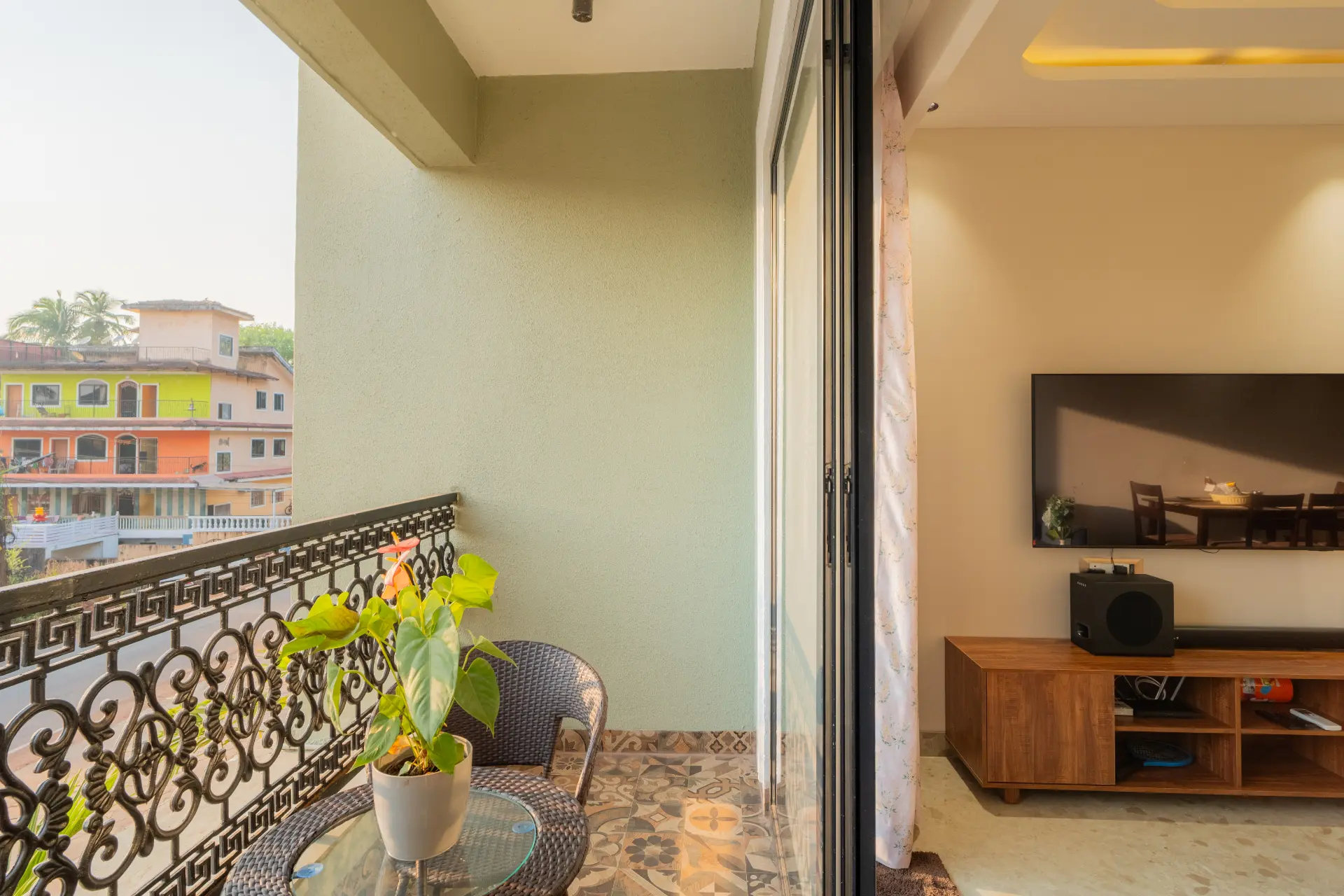 Kamerios Maris | 1-BHK | Jacuzzi | Common Rooftop Pool | Lift  - Image 4