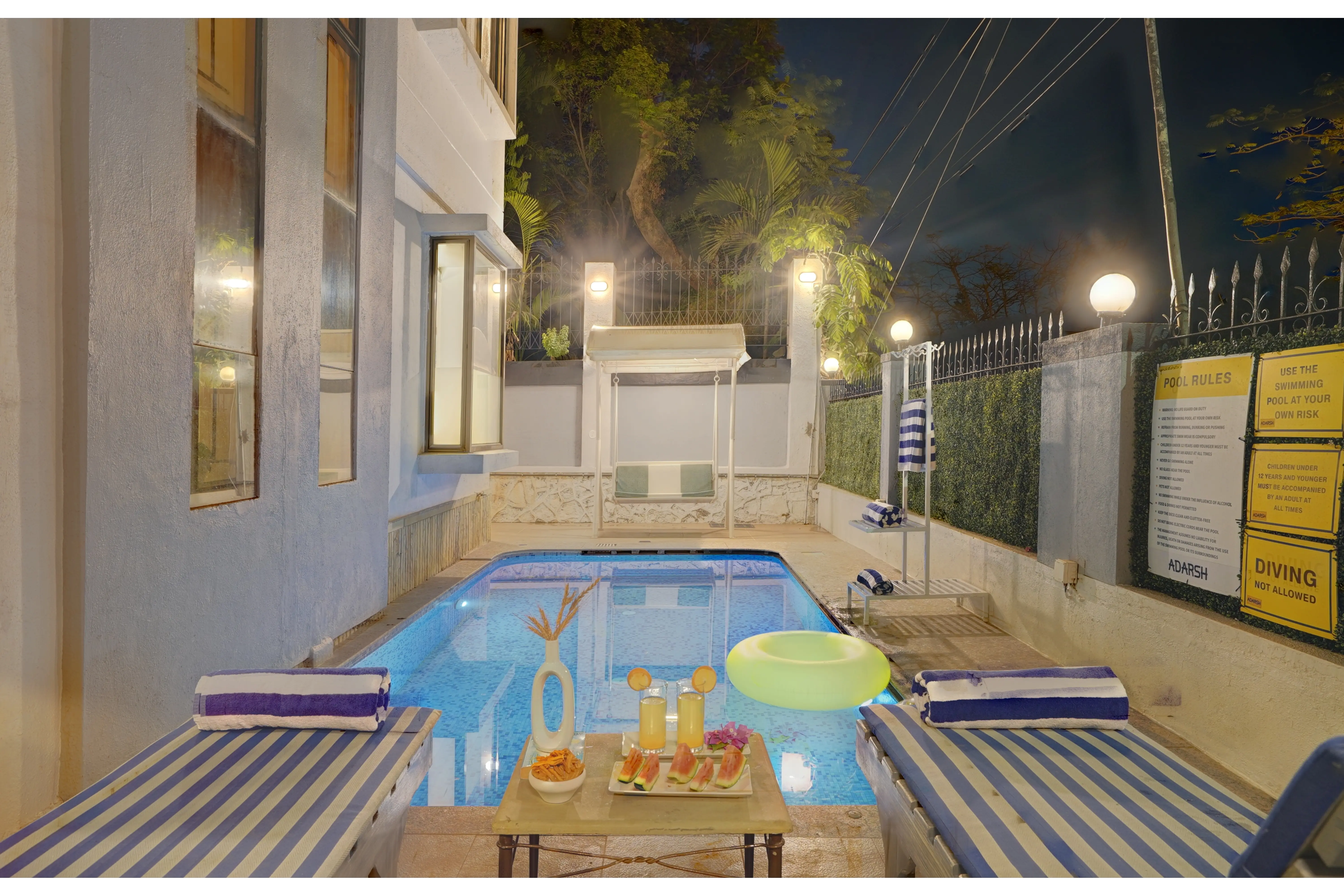 Swimming pool