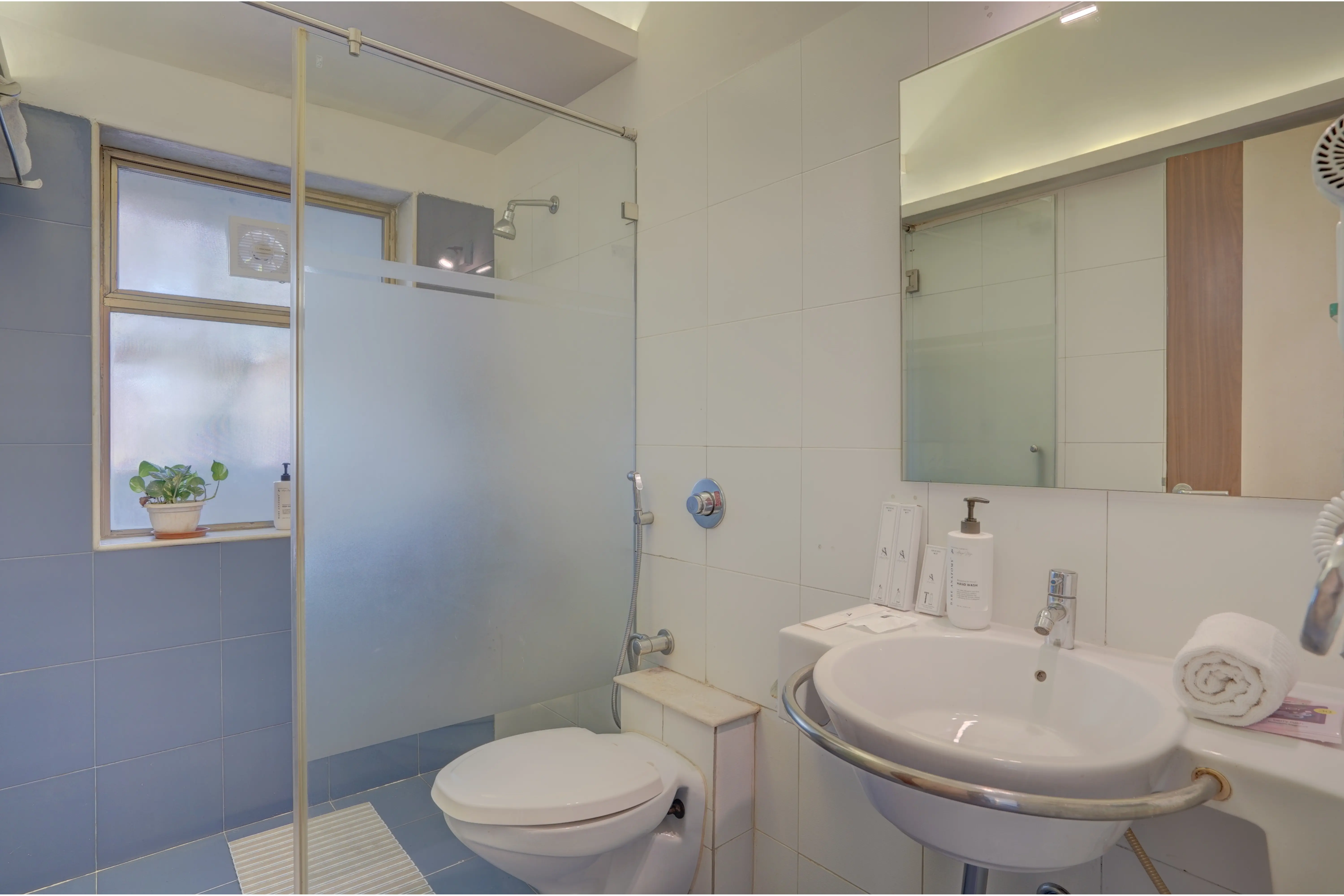 Adarsh Villa 1, Lonavala, Bathroom