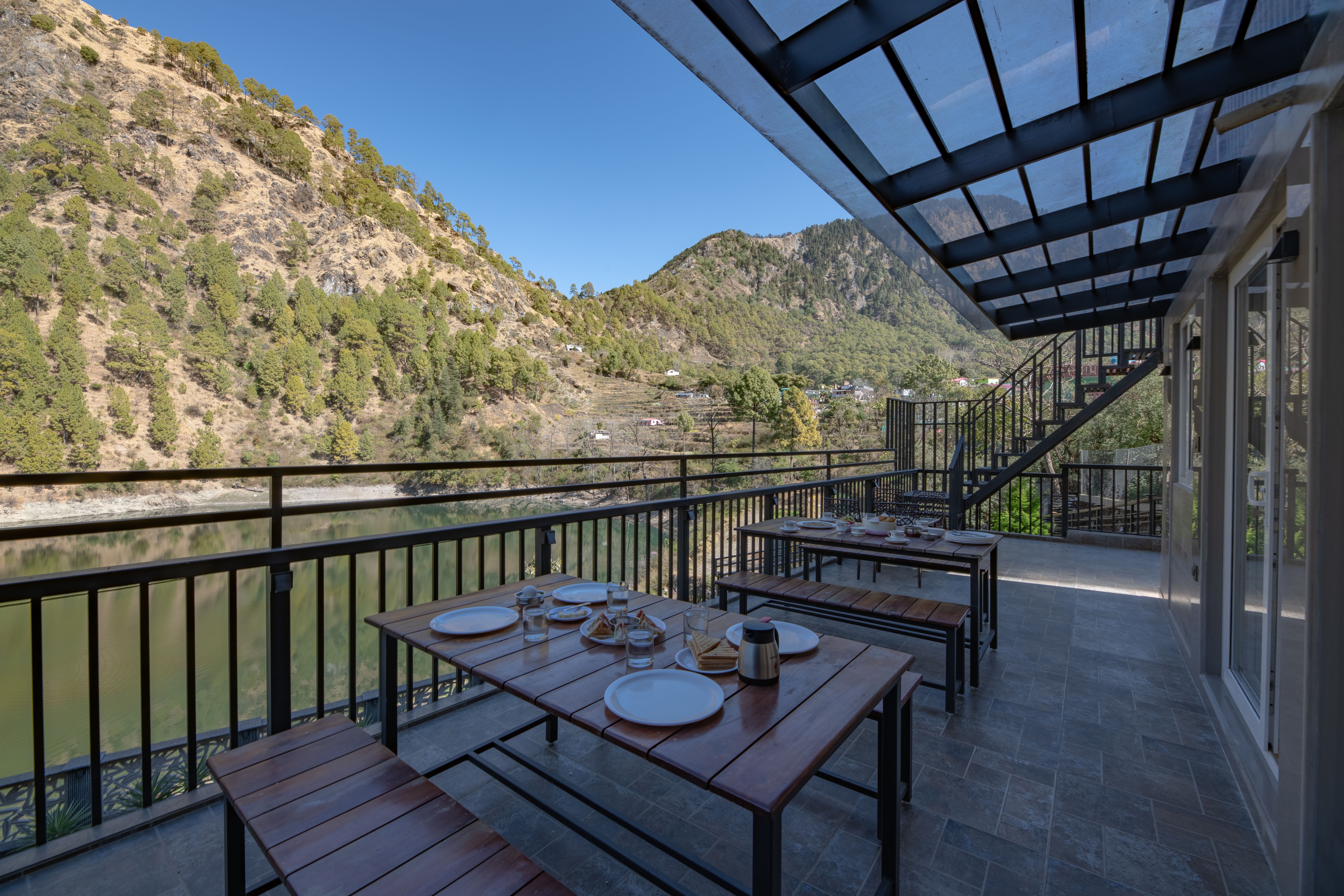 Outdoor deck