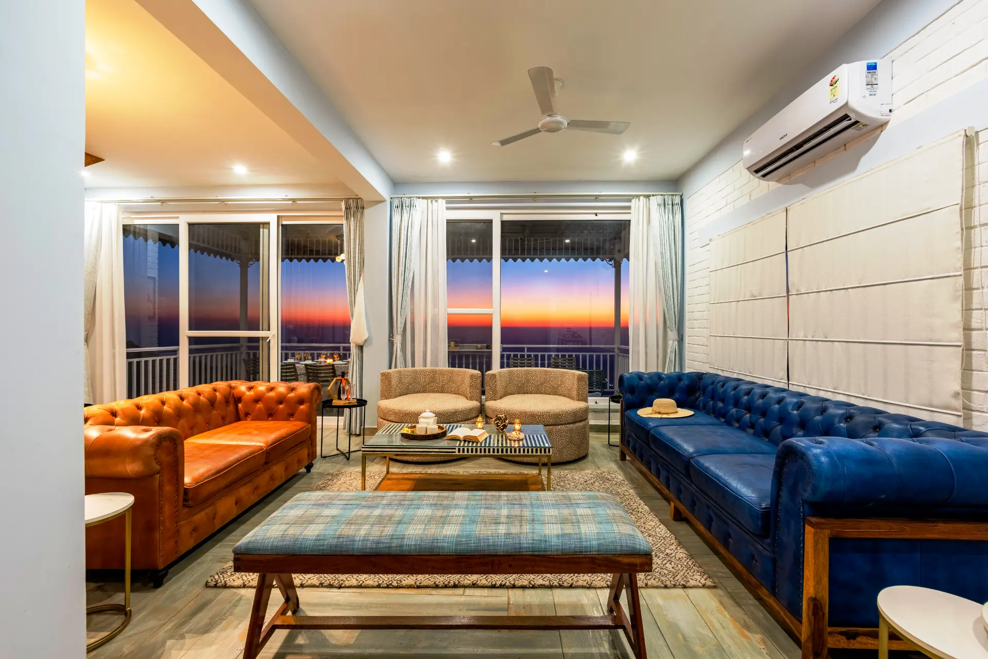 Pinehill Manor Villa, Kasauli - Living Room 1
