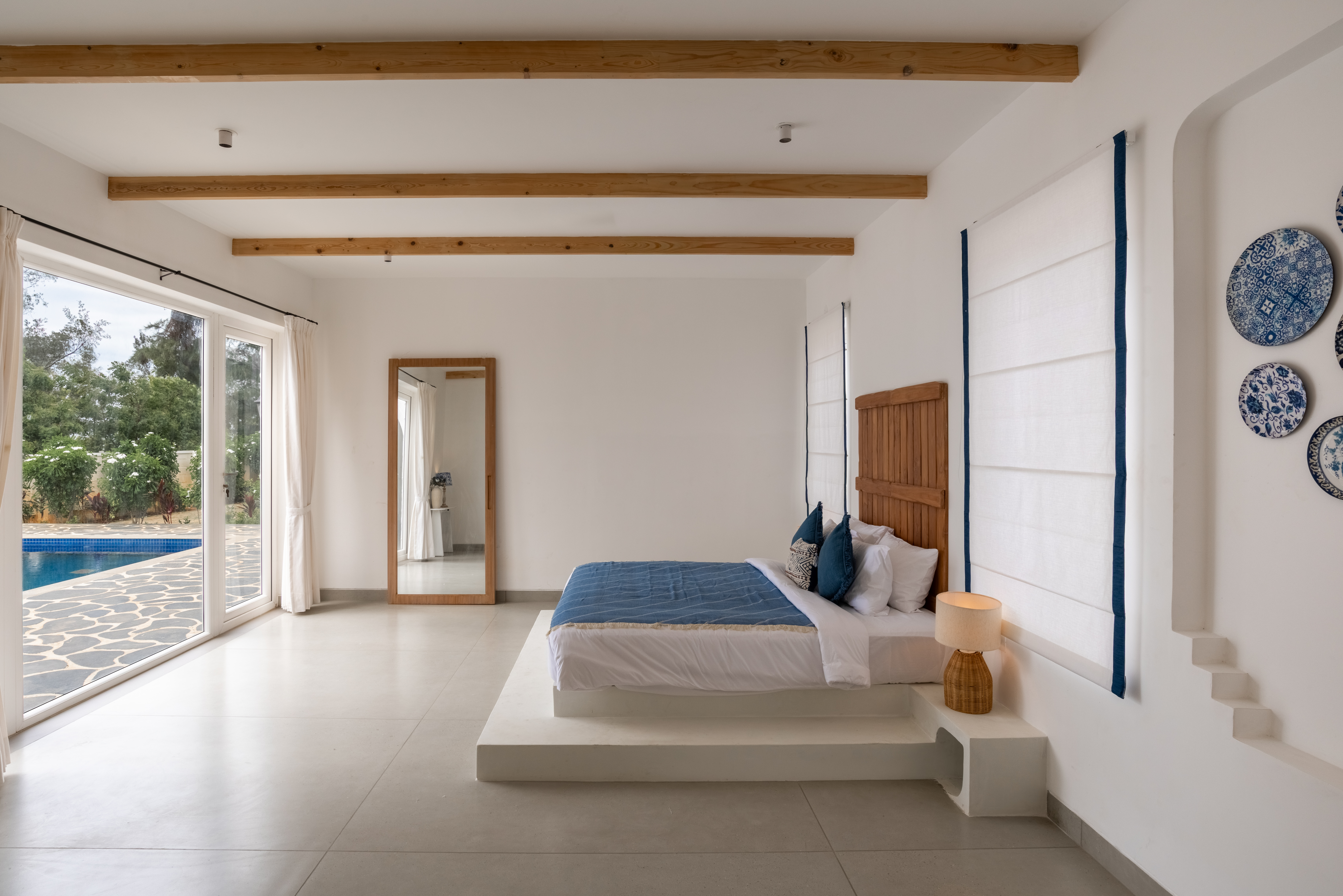 Greek Style 2-BHK Villa with Private Swimming Pool, Water Slide, Garden, Open Shower, Jacuzzi, Bathtub & Beach Views — photo 9