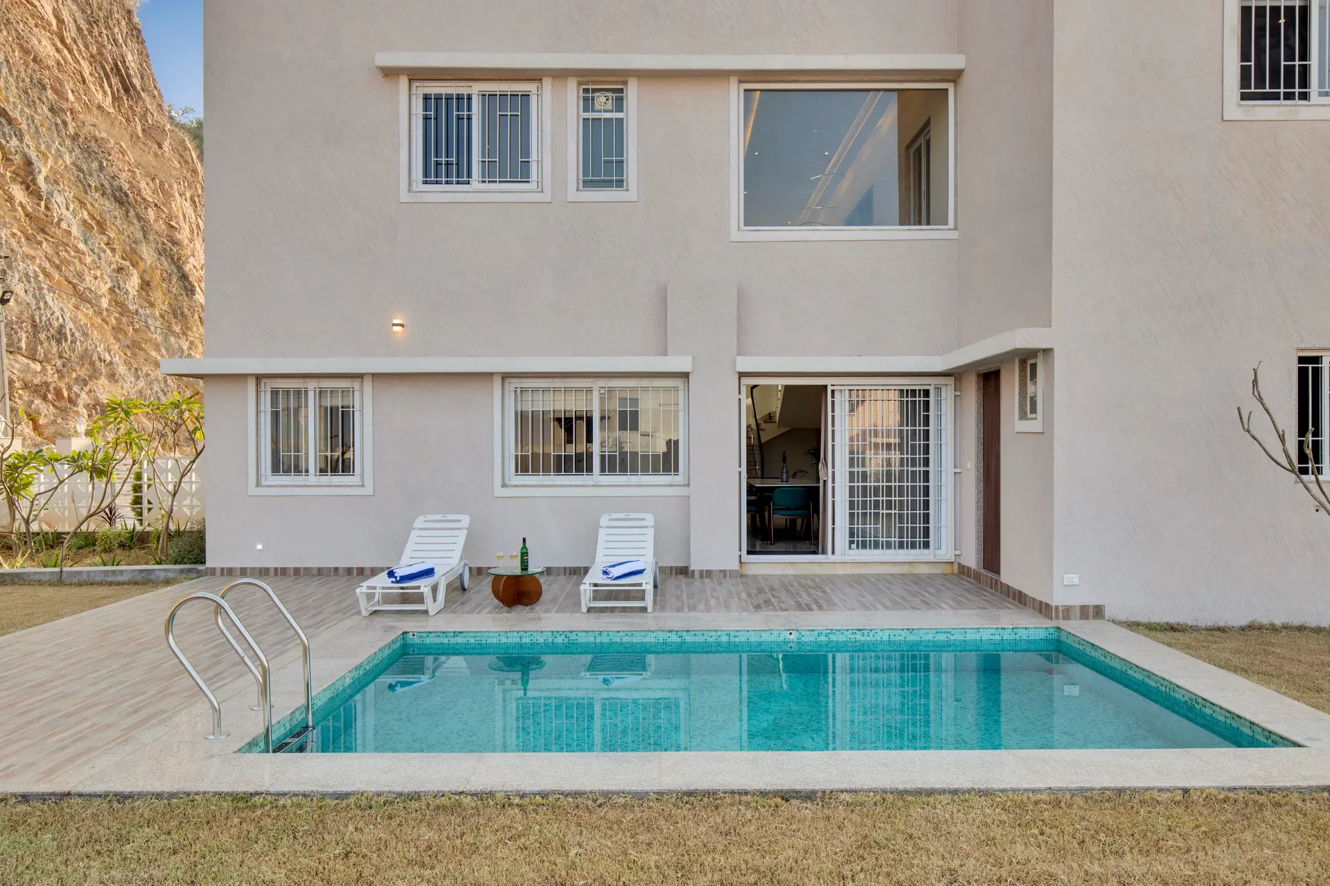 Swimming pool