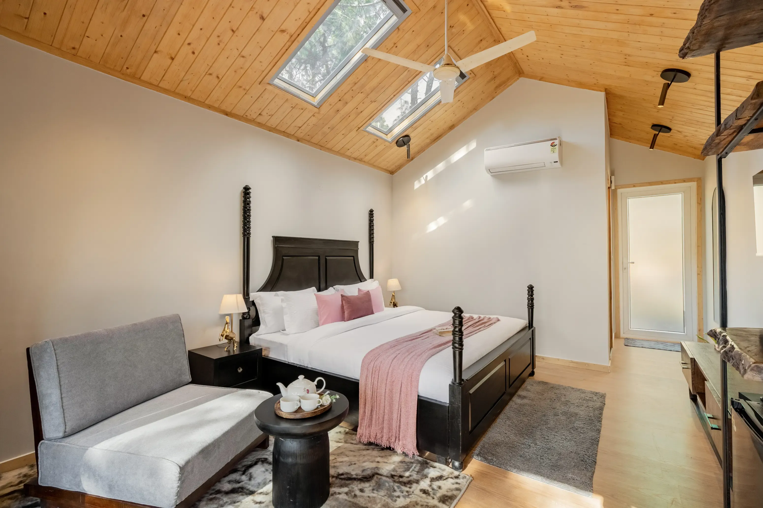 Sirmour Baag Rose, Kasauli - Bedroom 