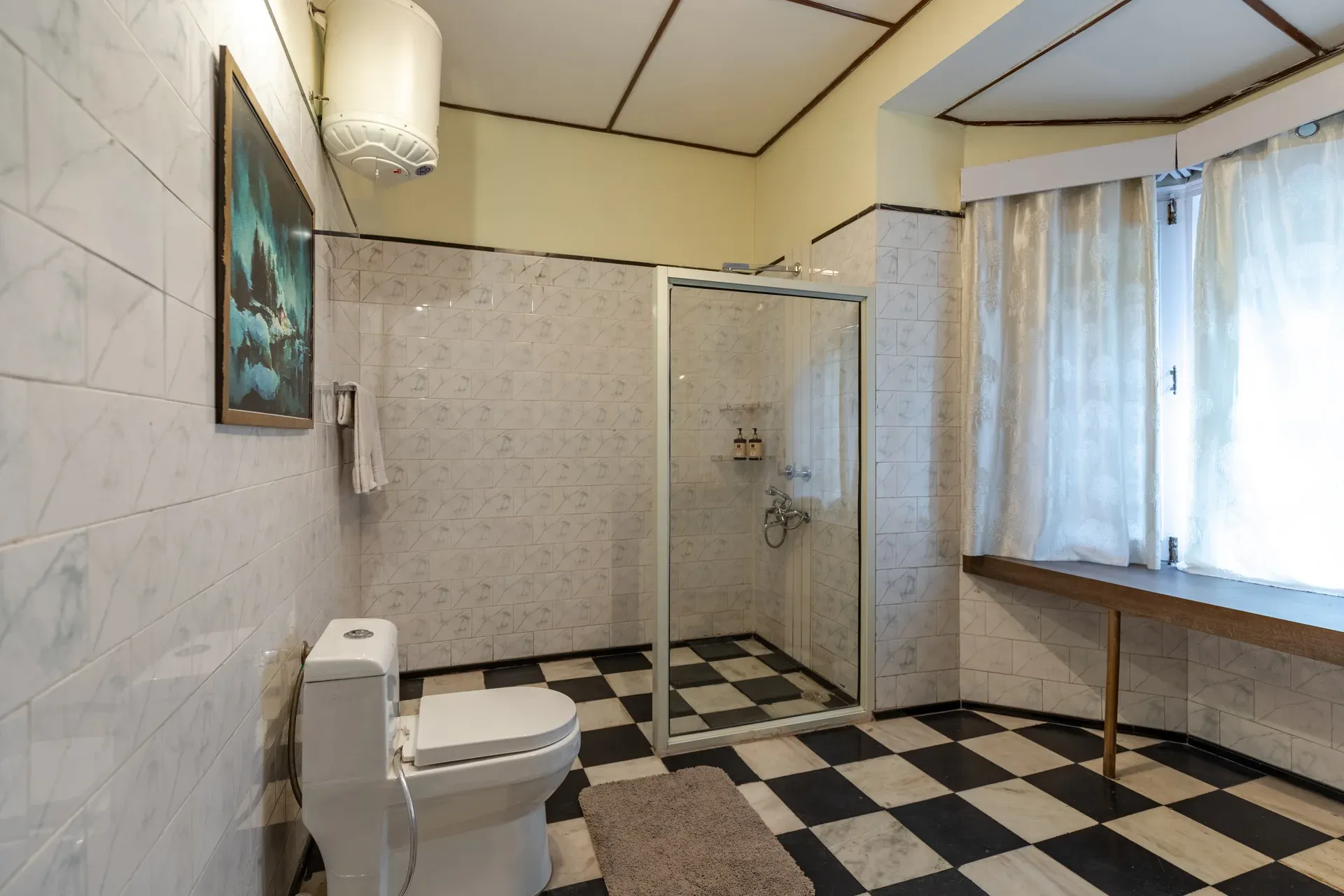 Chalet Vie Villa, Kasauli - Bathroom