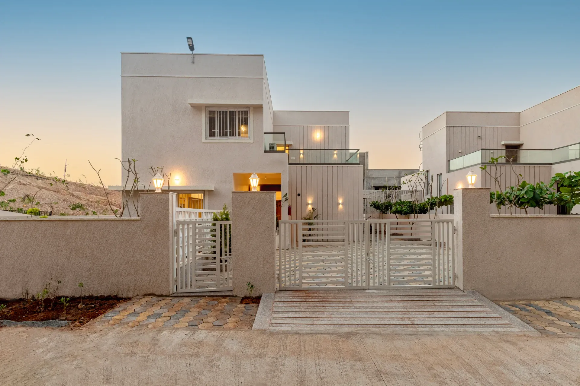 Shourya Eden | 3-BHK | Pvt Pool & Garden | Scenic Views - Image 5