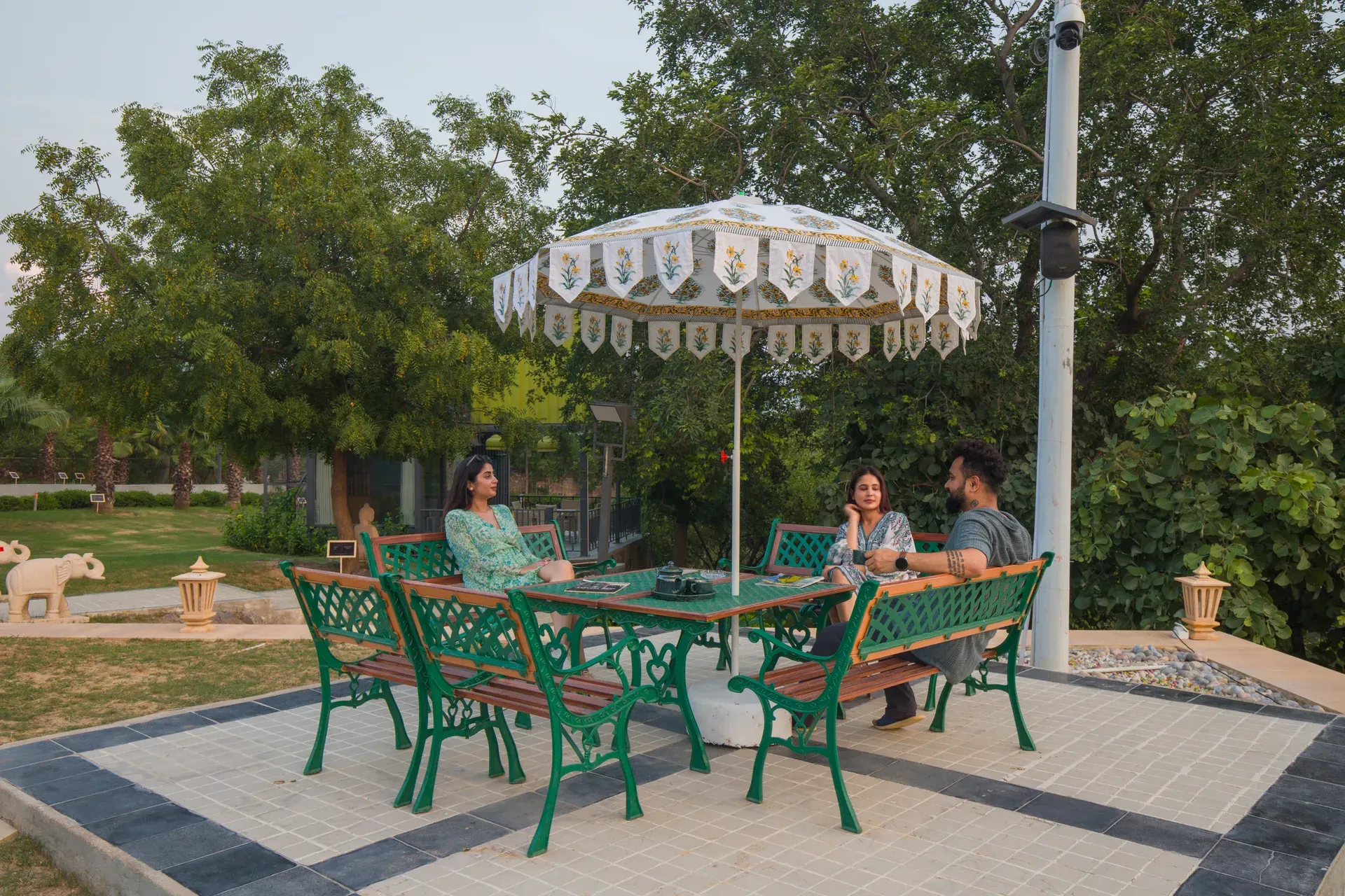 Kaimalgarh Farmstay | Pet–friendly 5-BHK Retreat With Pond, Private Pool, Gazebo & Garden