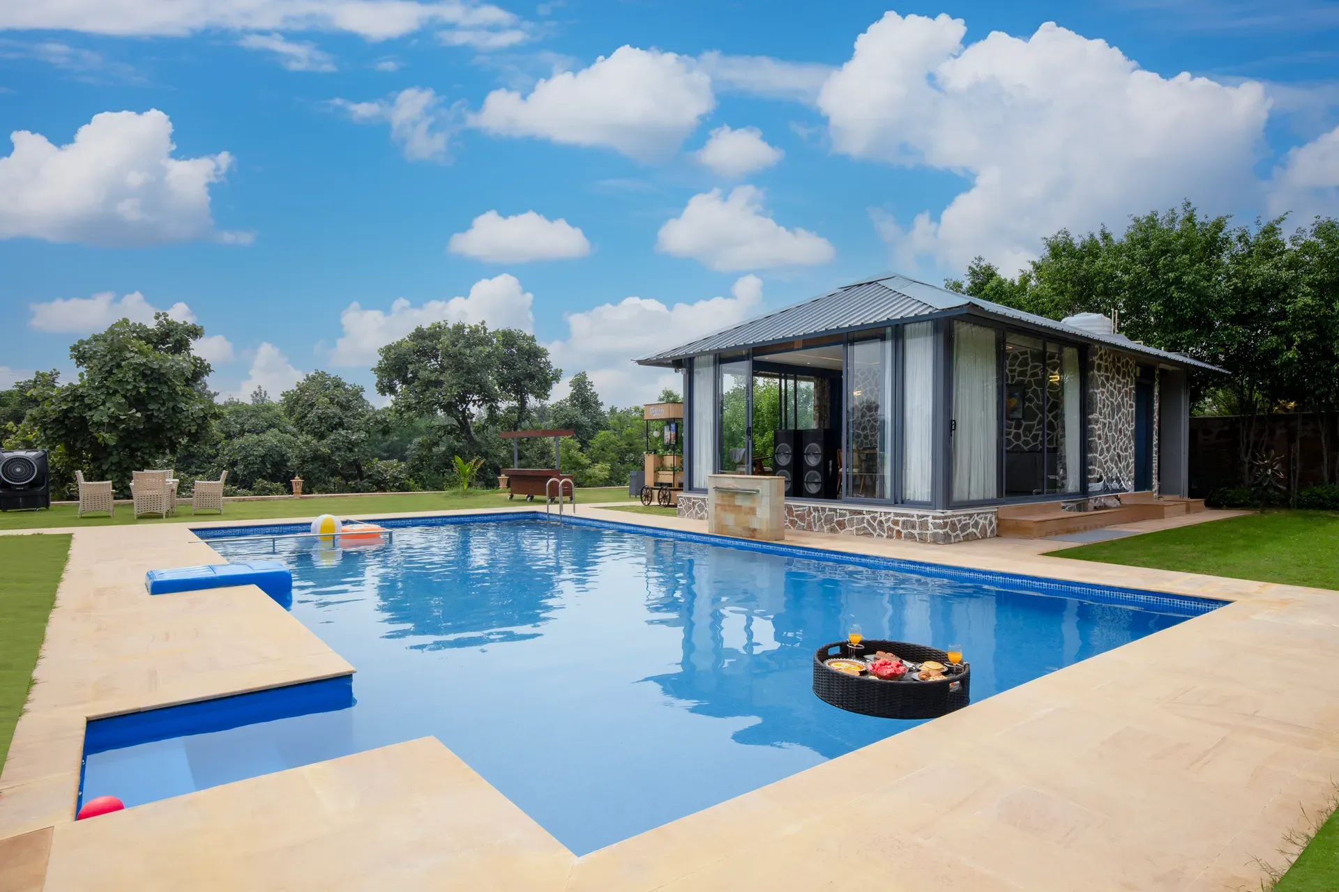 Kaimalgarh Farmstay | Pet–friendly 5-BHK Retreat With Pond, Private Pool, Gazebo & Garden