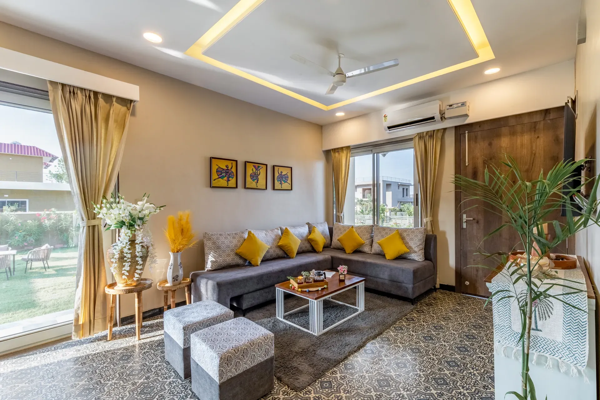 Heaven in Hills Kahili Villa, Udaipur - Living Room