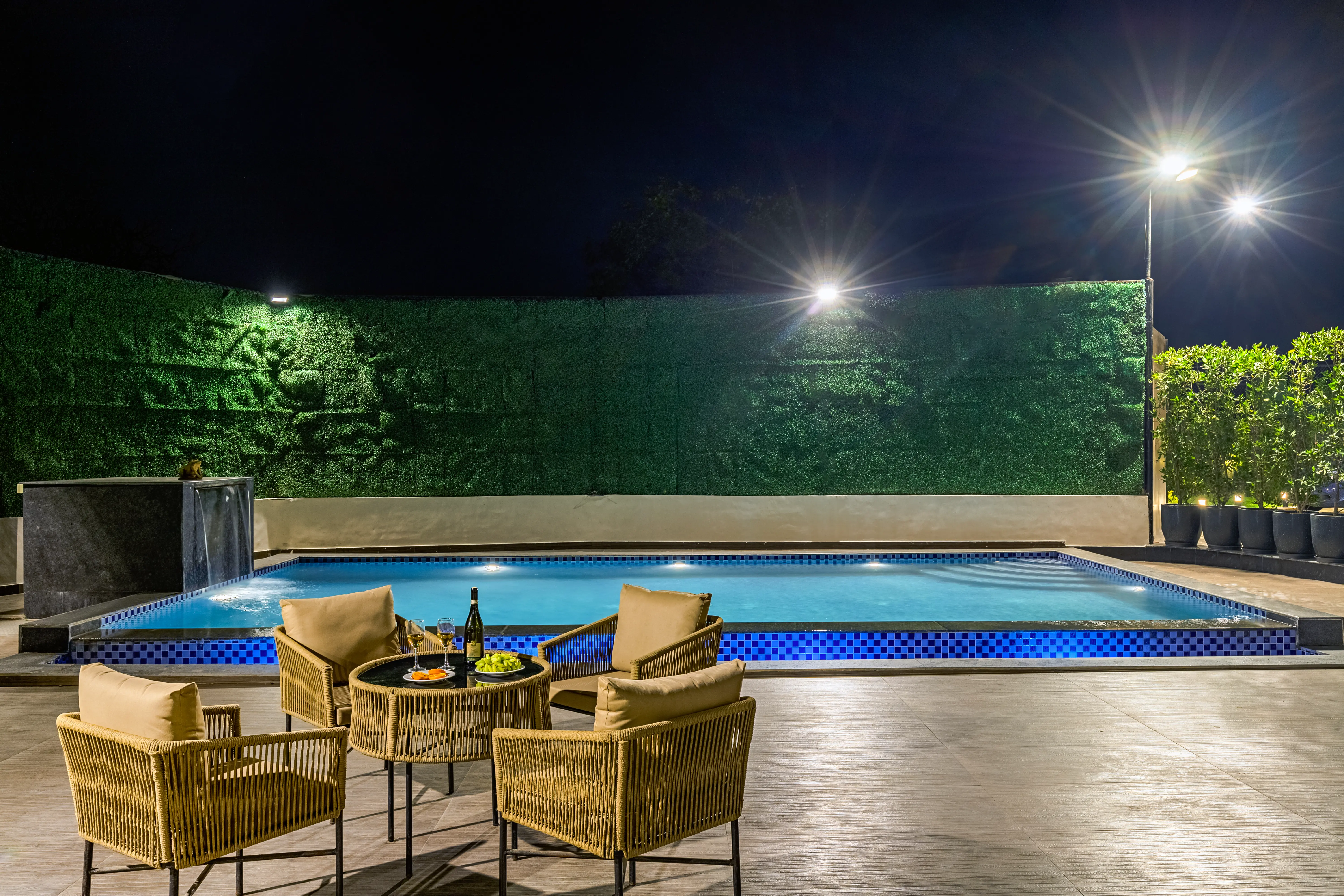 Ibiza Farmhouse, Delhi - Private pool