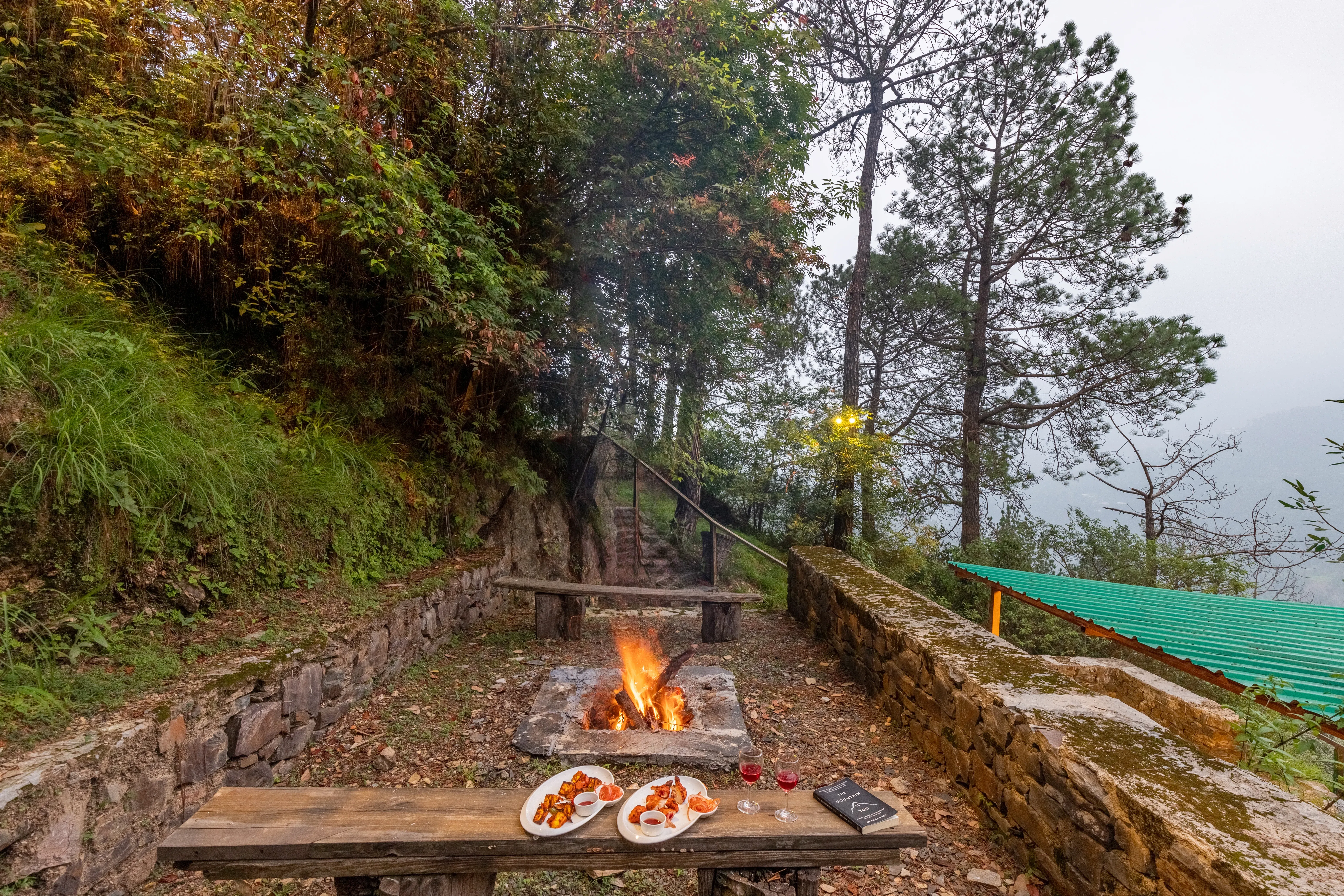Suro Woodbine Chalet, Shimla - Bonfire 