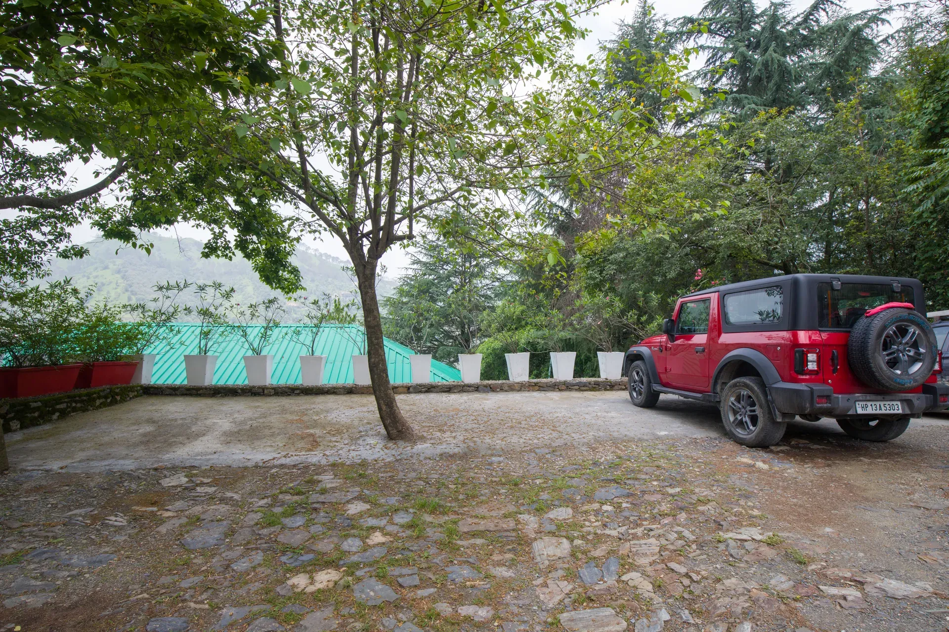 Suro Woodbine Chalet, Shimla - Parking 