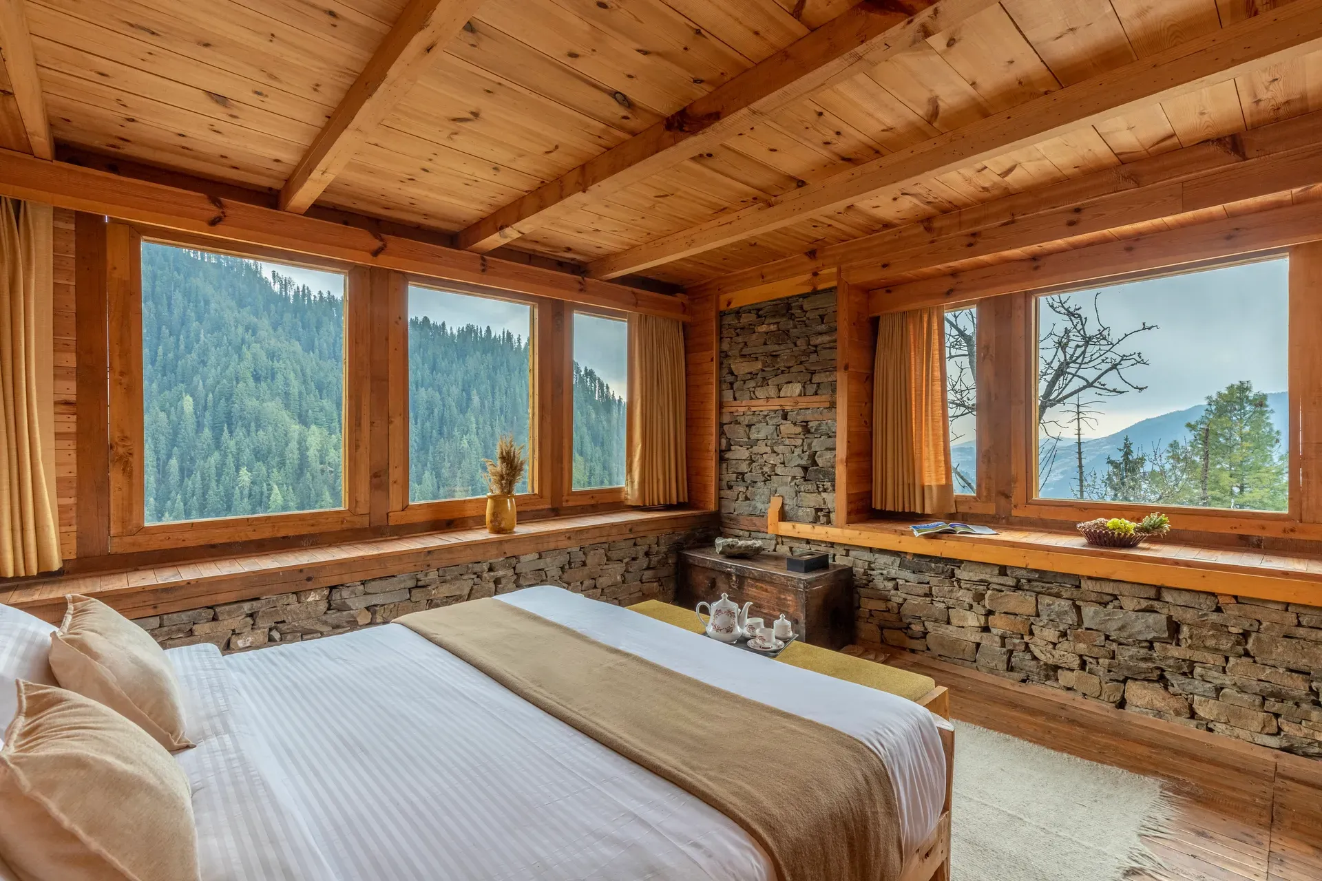 Silvana Villa, Shimla - Bedroom