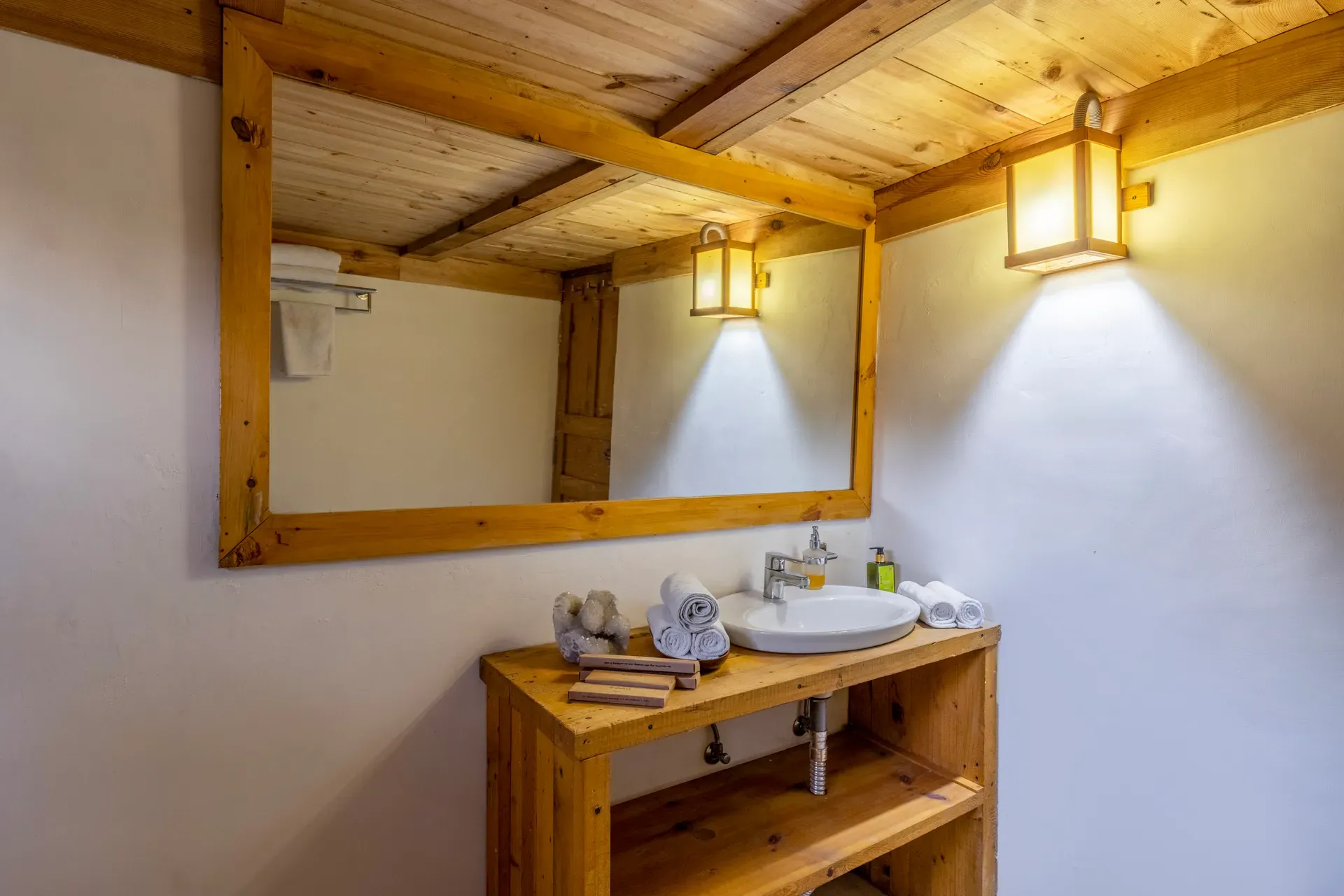 Silvana Villa, Shimla - Bedroom