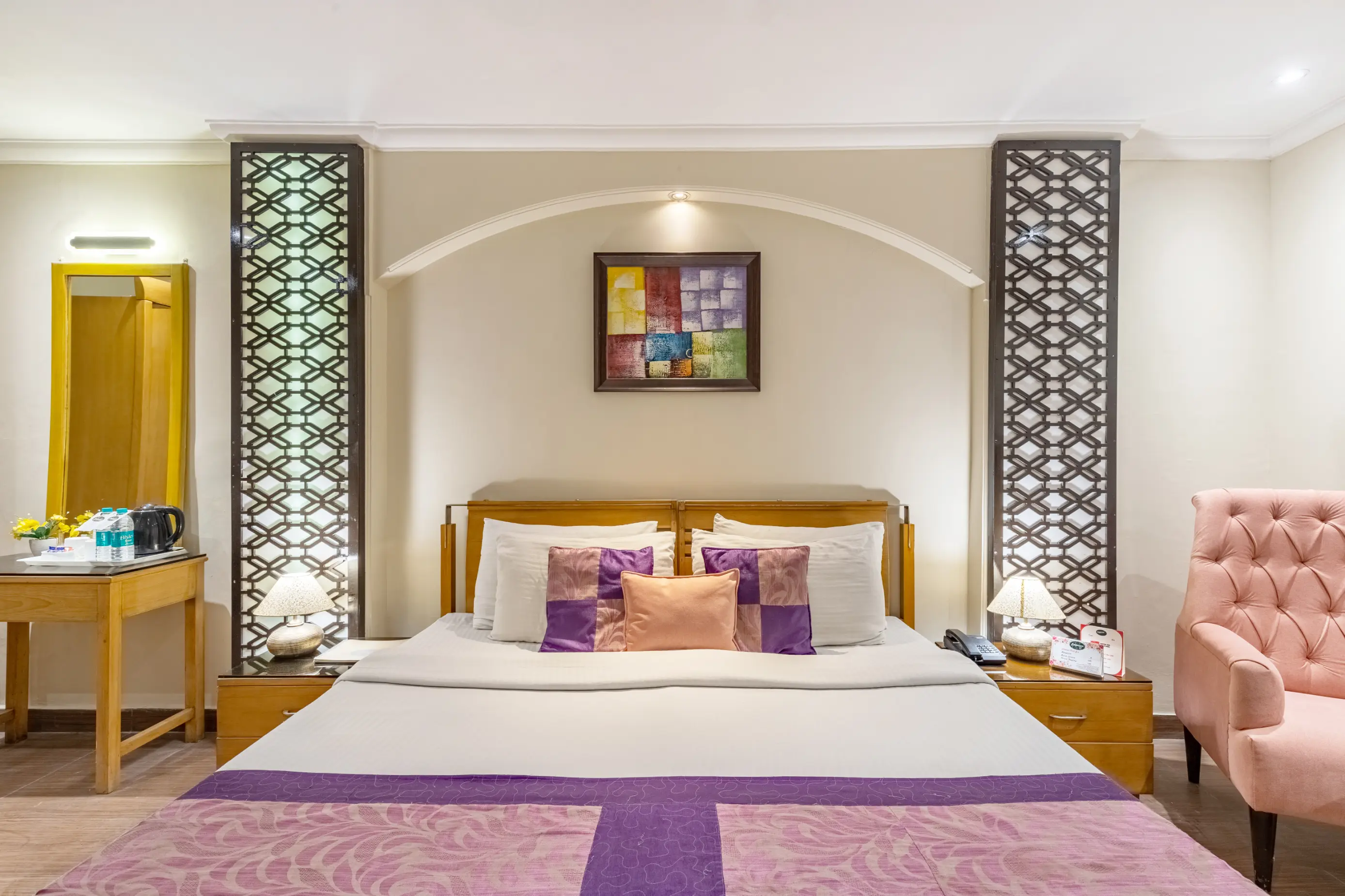 Emperor Palms | Executive | Restaurant | Lift - Image 3