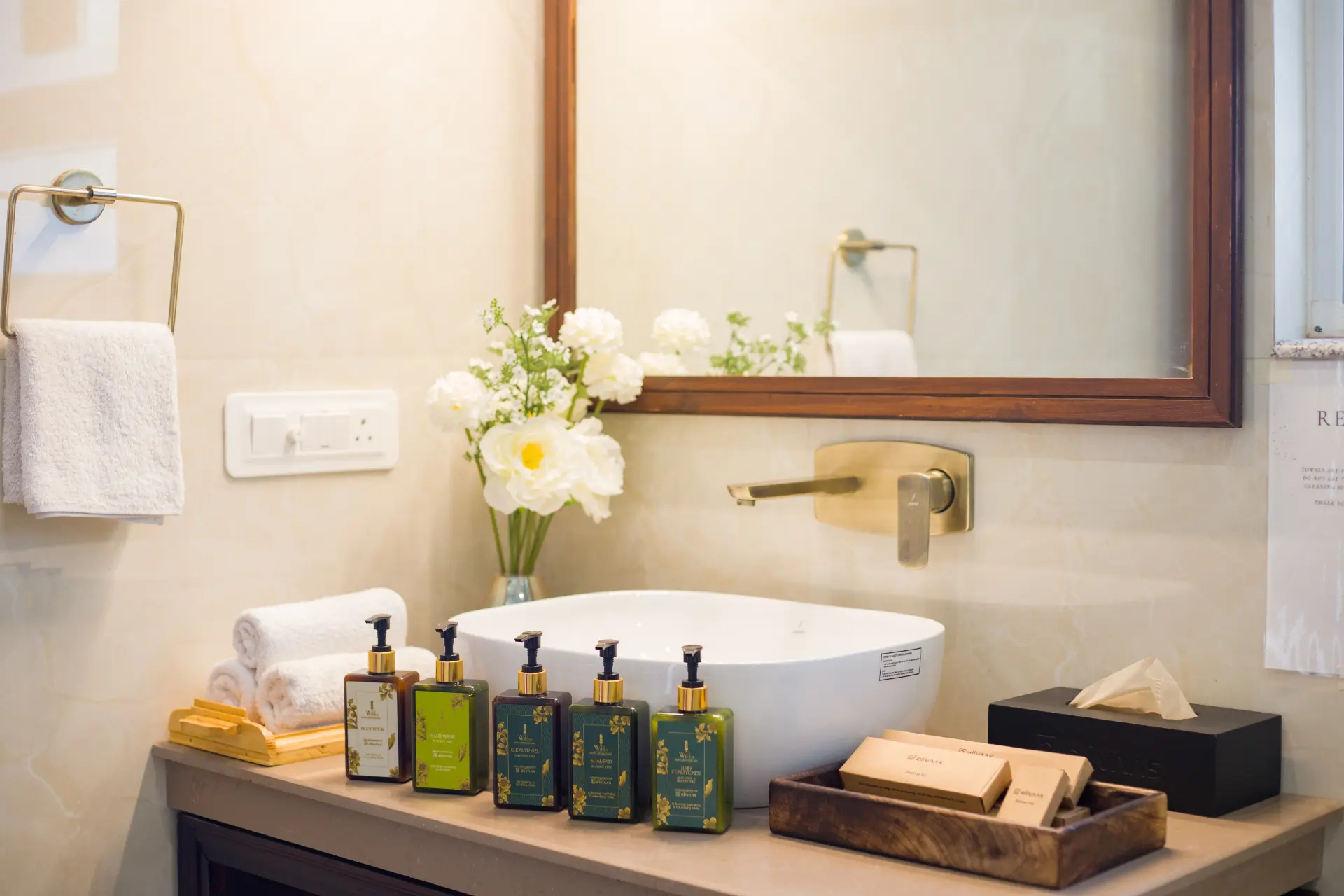 Pinehill Manor Villa, Kasauli - Bathroom