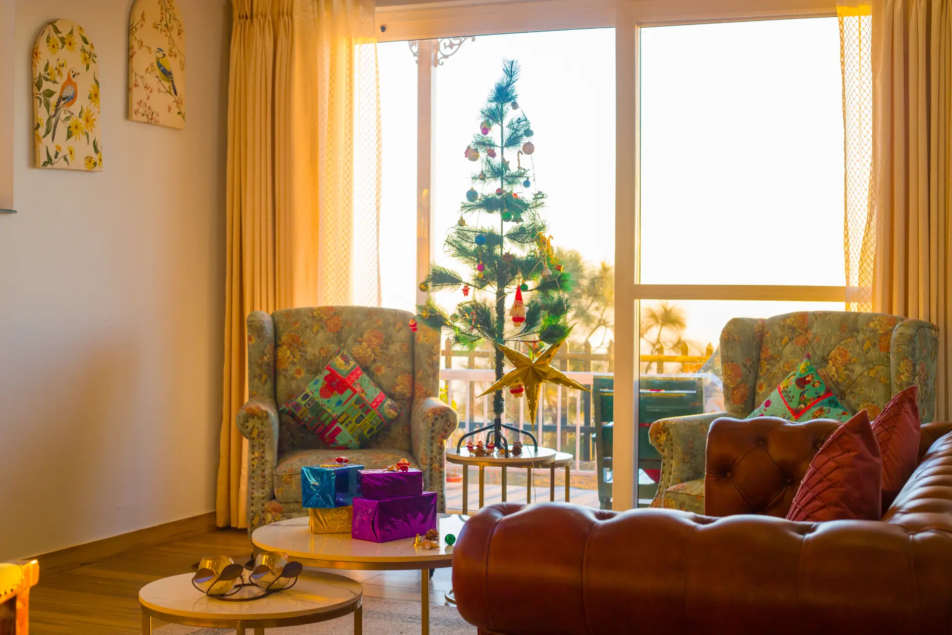 Alpenglow Villa, Kasauli - Living area