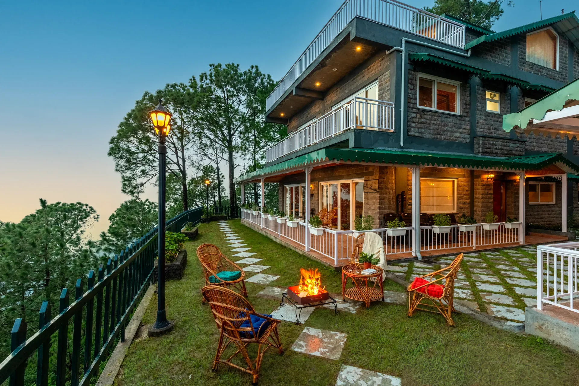 Goldencrest | 6-BHK | Garden | Balconies | Scenic views