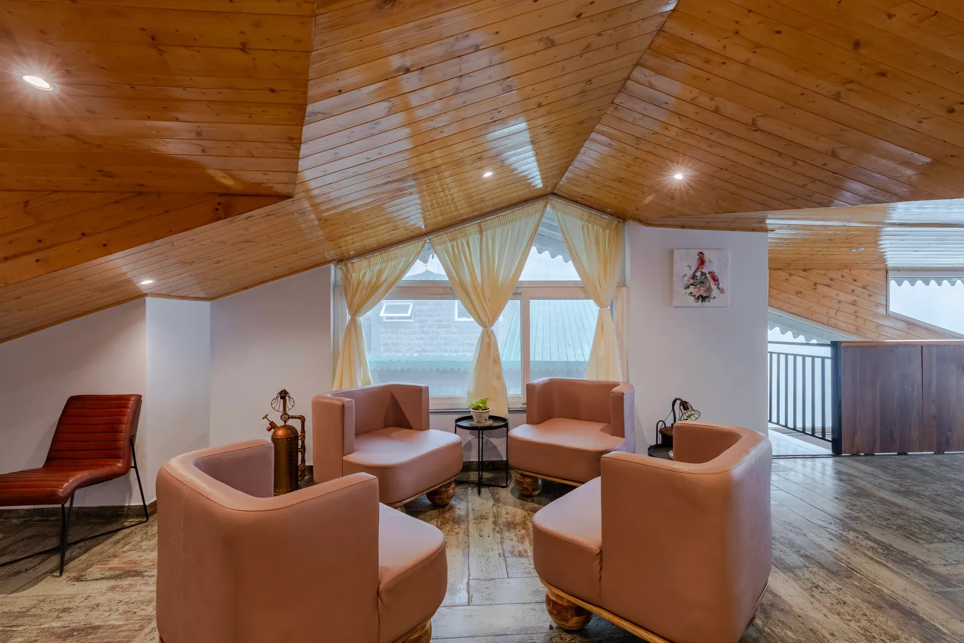 Pinehill Manor Villa, Kasauli - Living Room 3