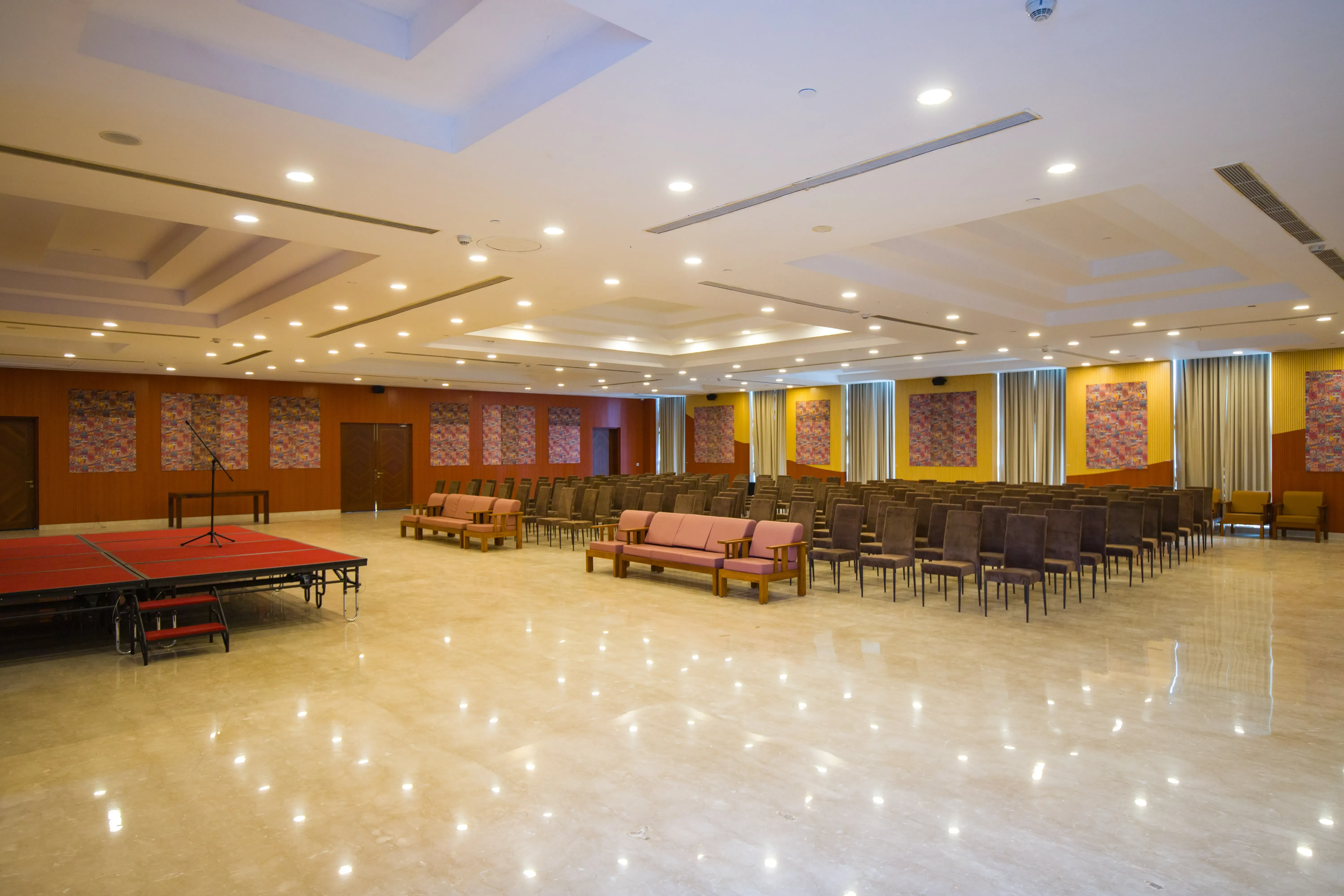 Banquet hall 