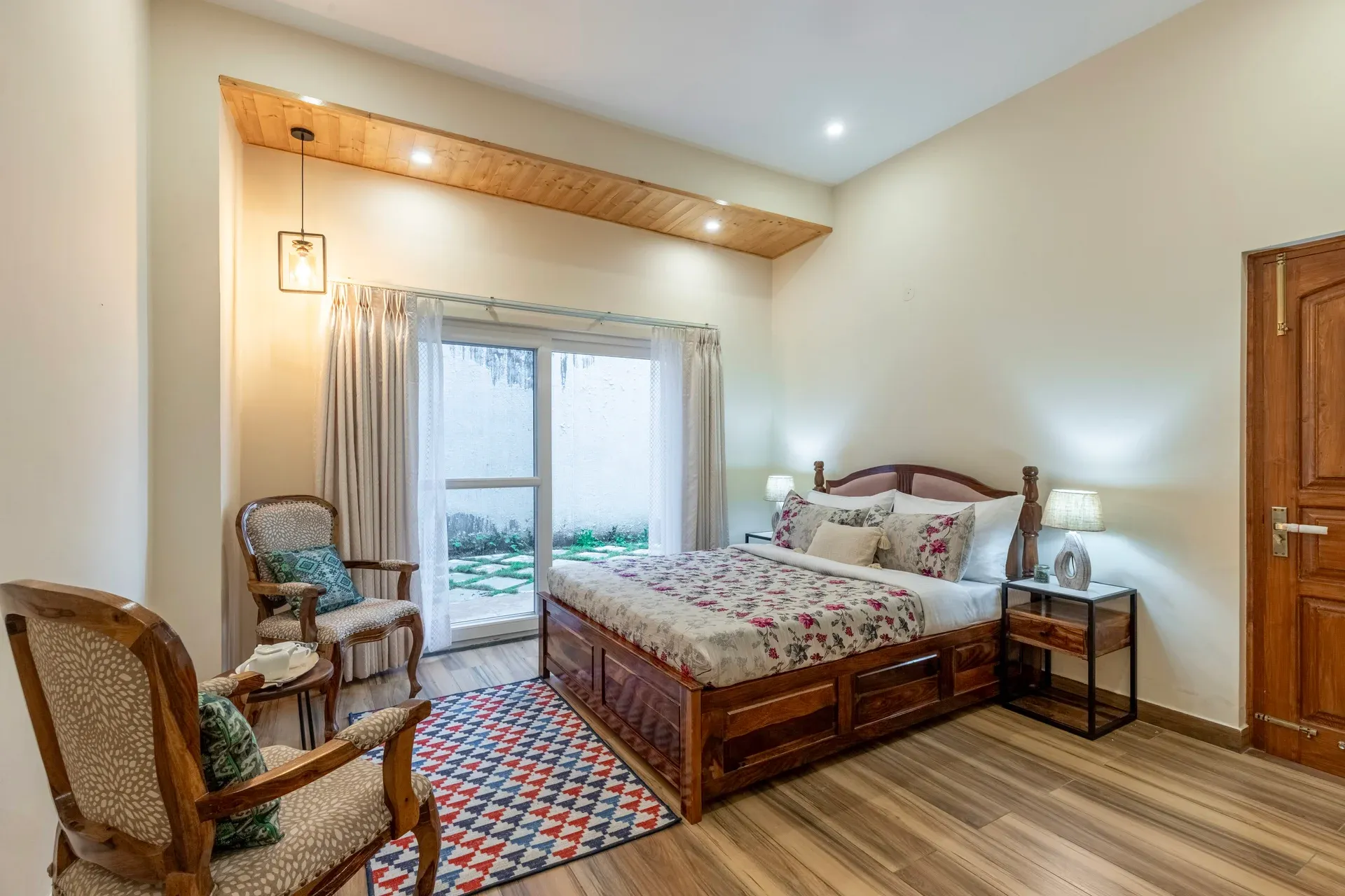 Ivory Ridge | 9-BHK | Garden | Balconies | Patio | Gazebo