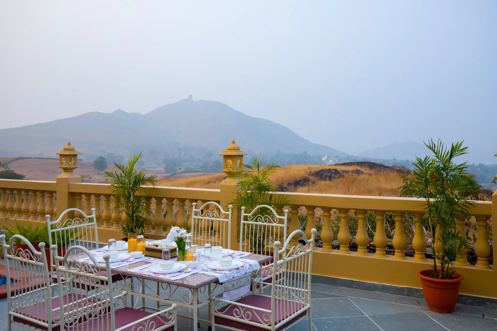 Amber Royale Villa - Udaipur - Rooftop dining