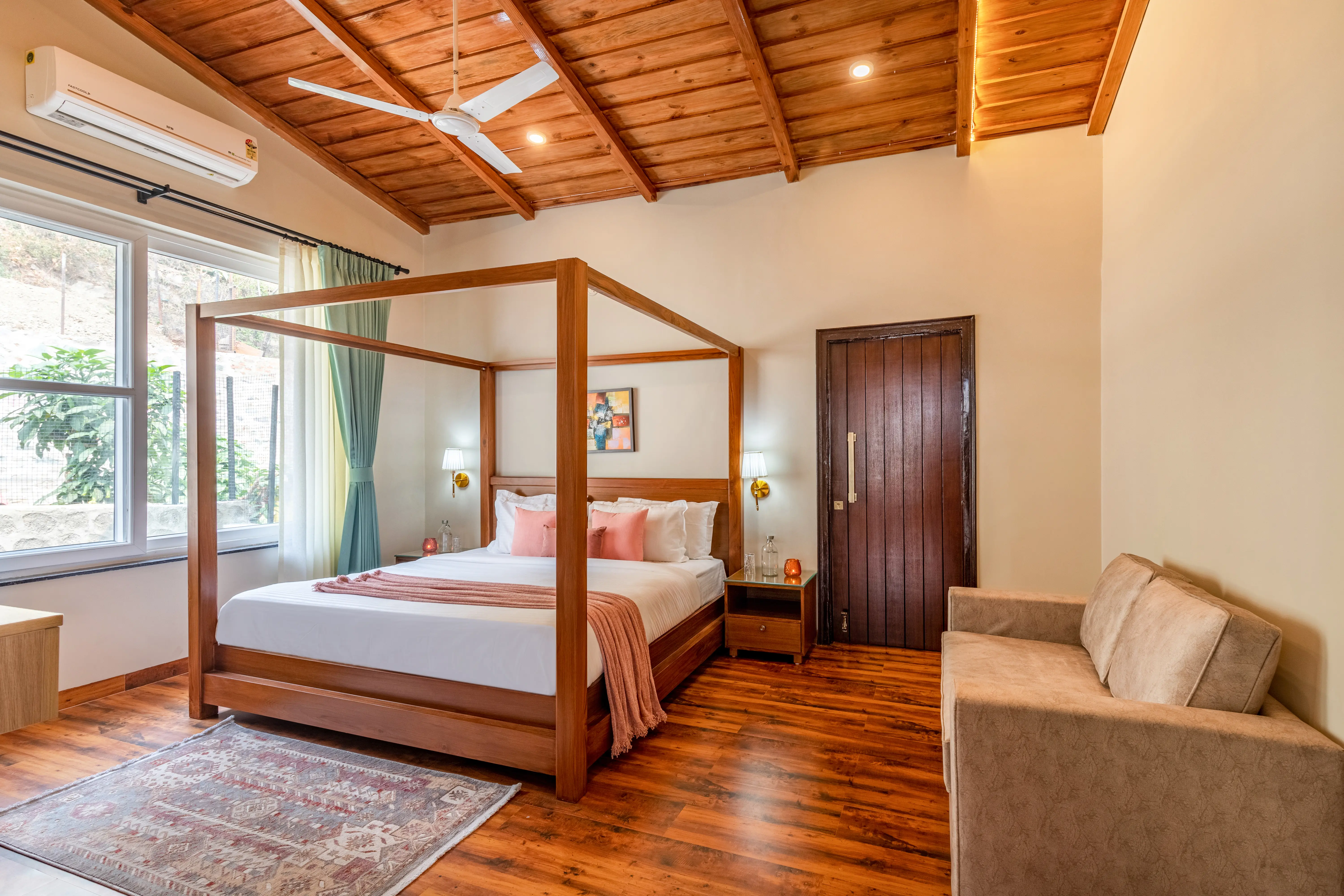 Twin Chalets Villa, Nainital - Bedroom 3