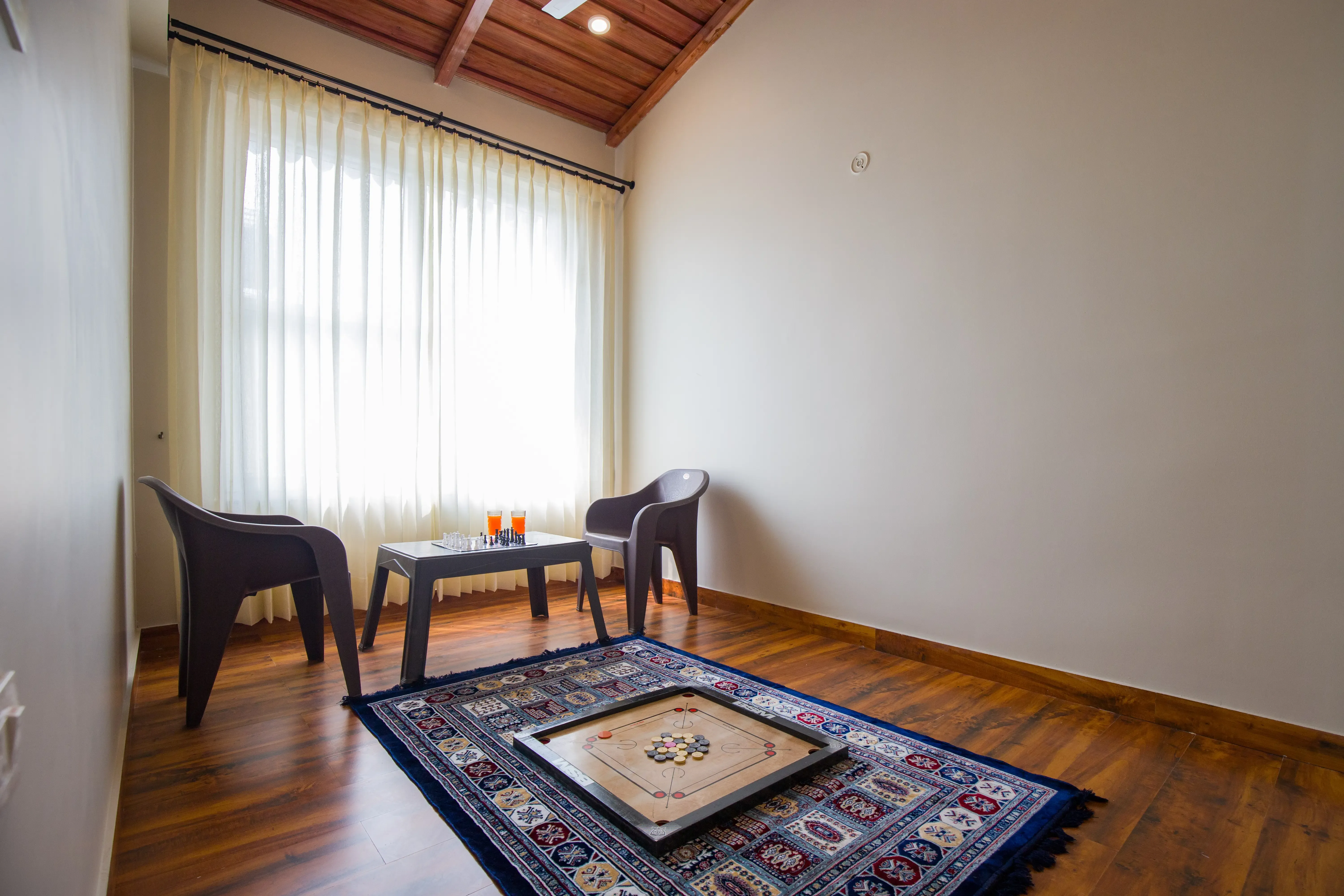 Twin Chalets Villa, Nainital - Game room