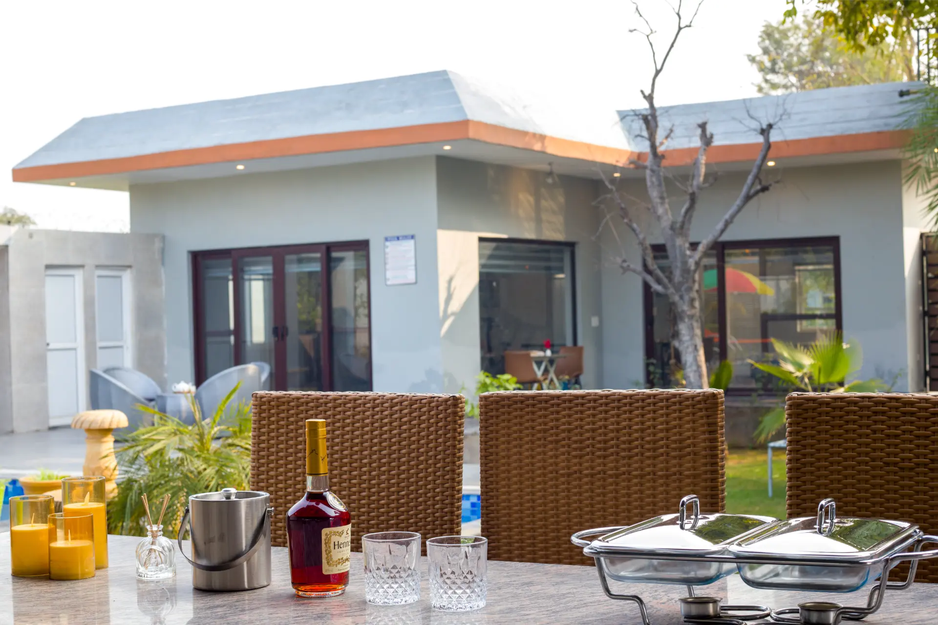 Pool side dining
