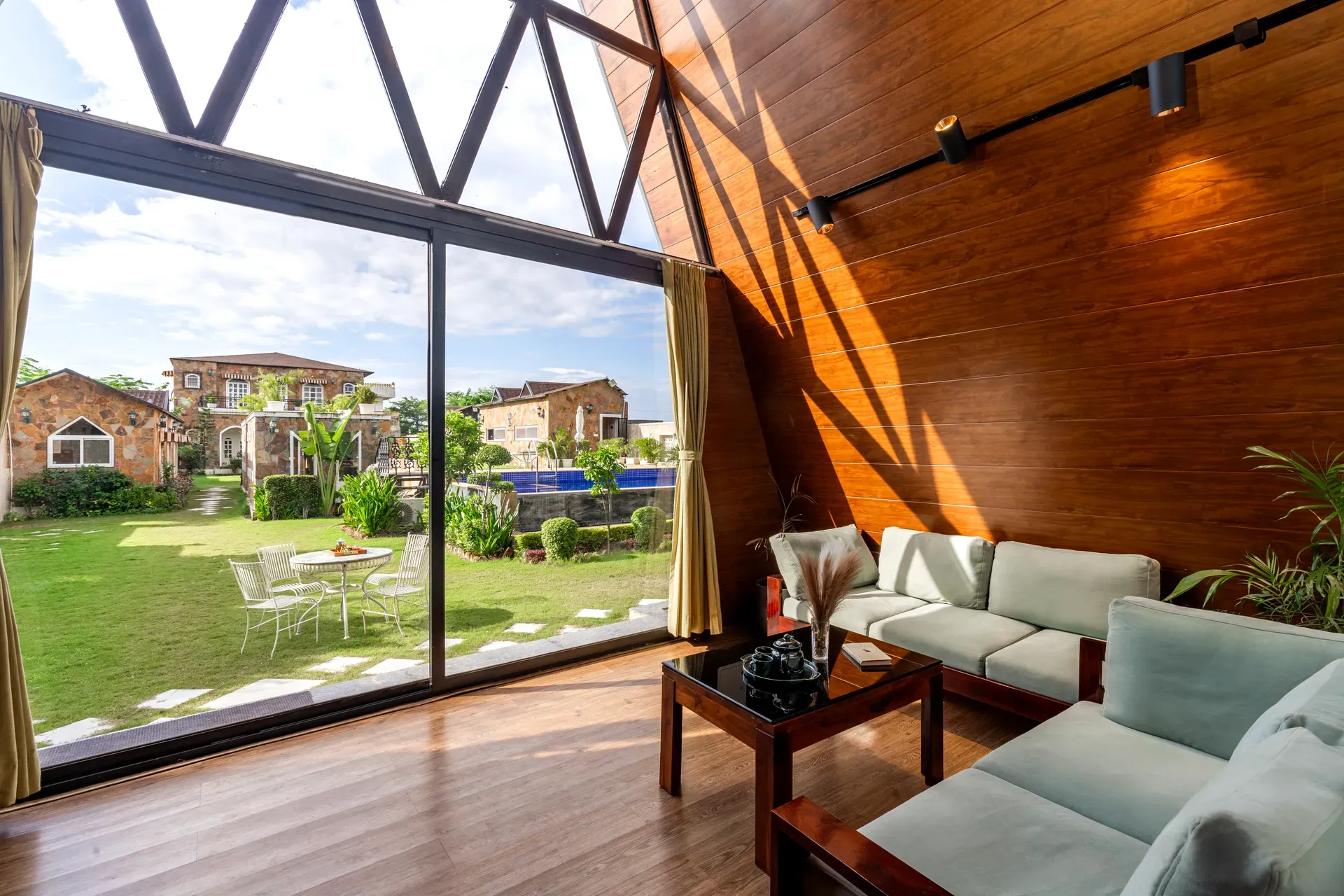 Living area 2