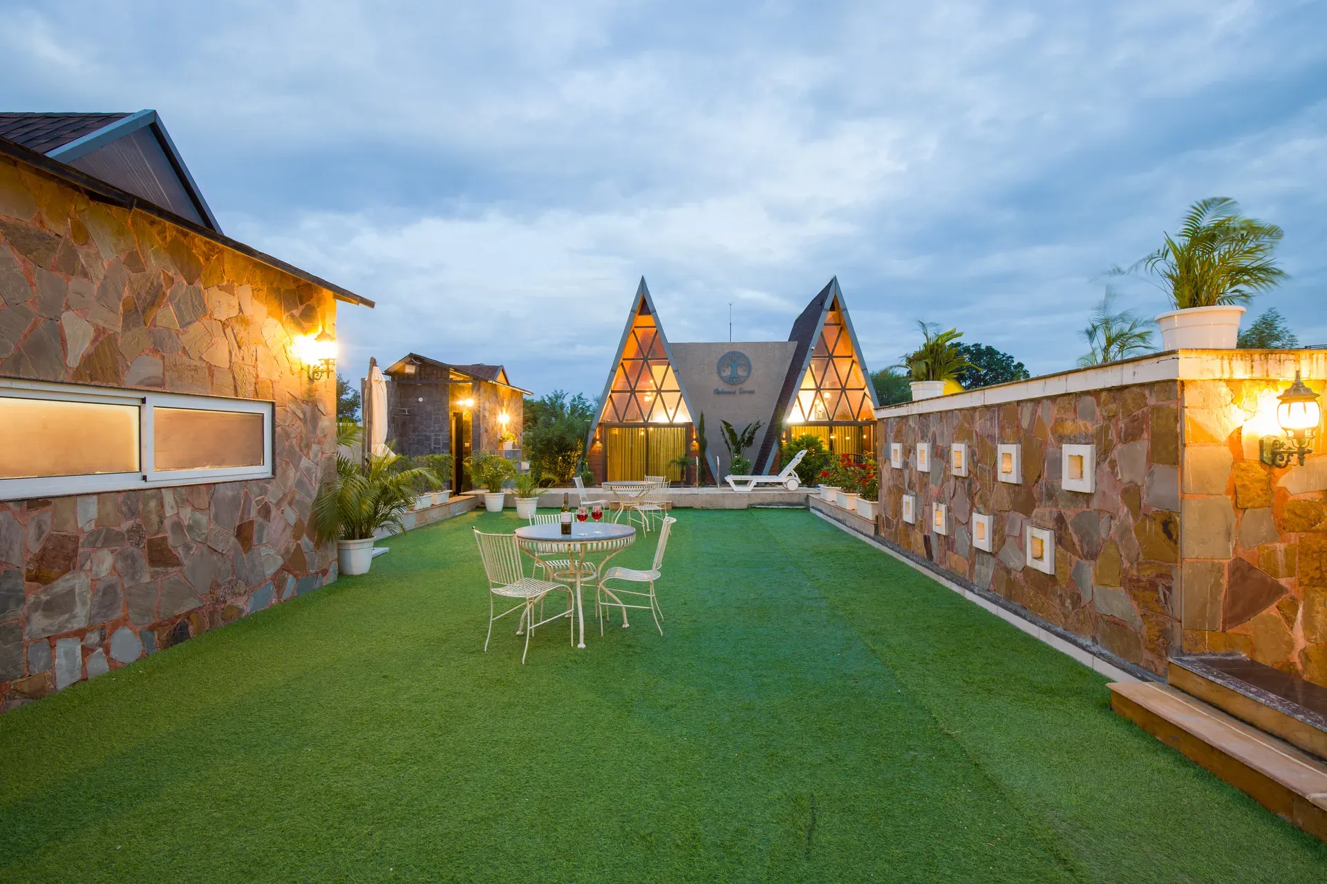 Oakwood Cottages | 4-BHK | Pvt Pool | Party Hall - Image 4