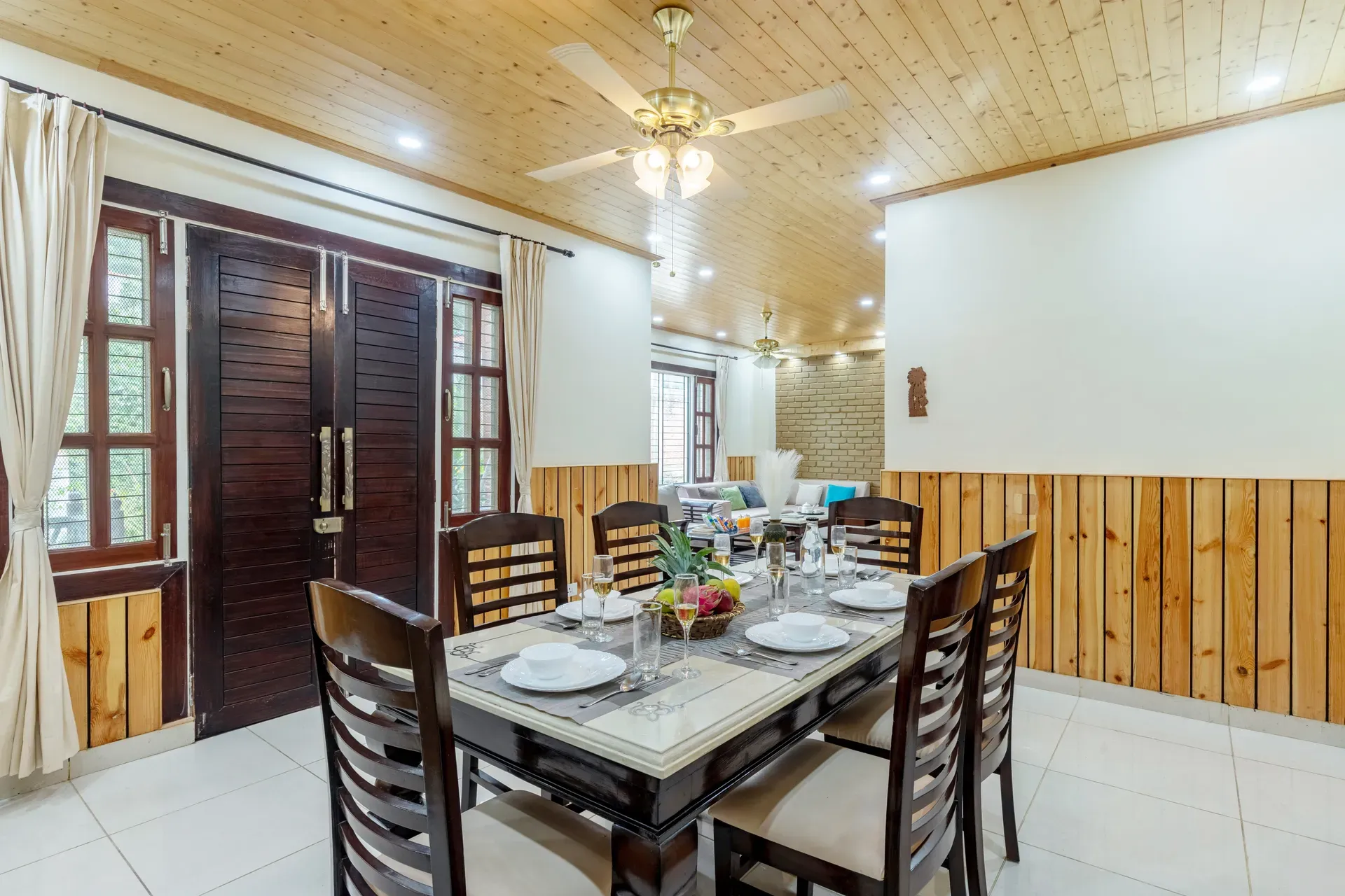 Ahilya Villa, Bhimtal - Dinning Area