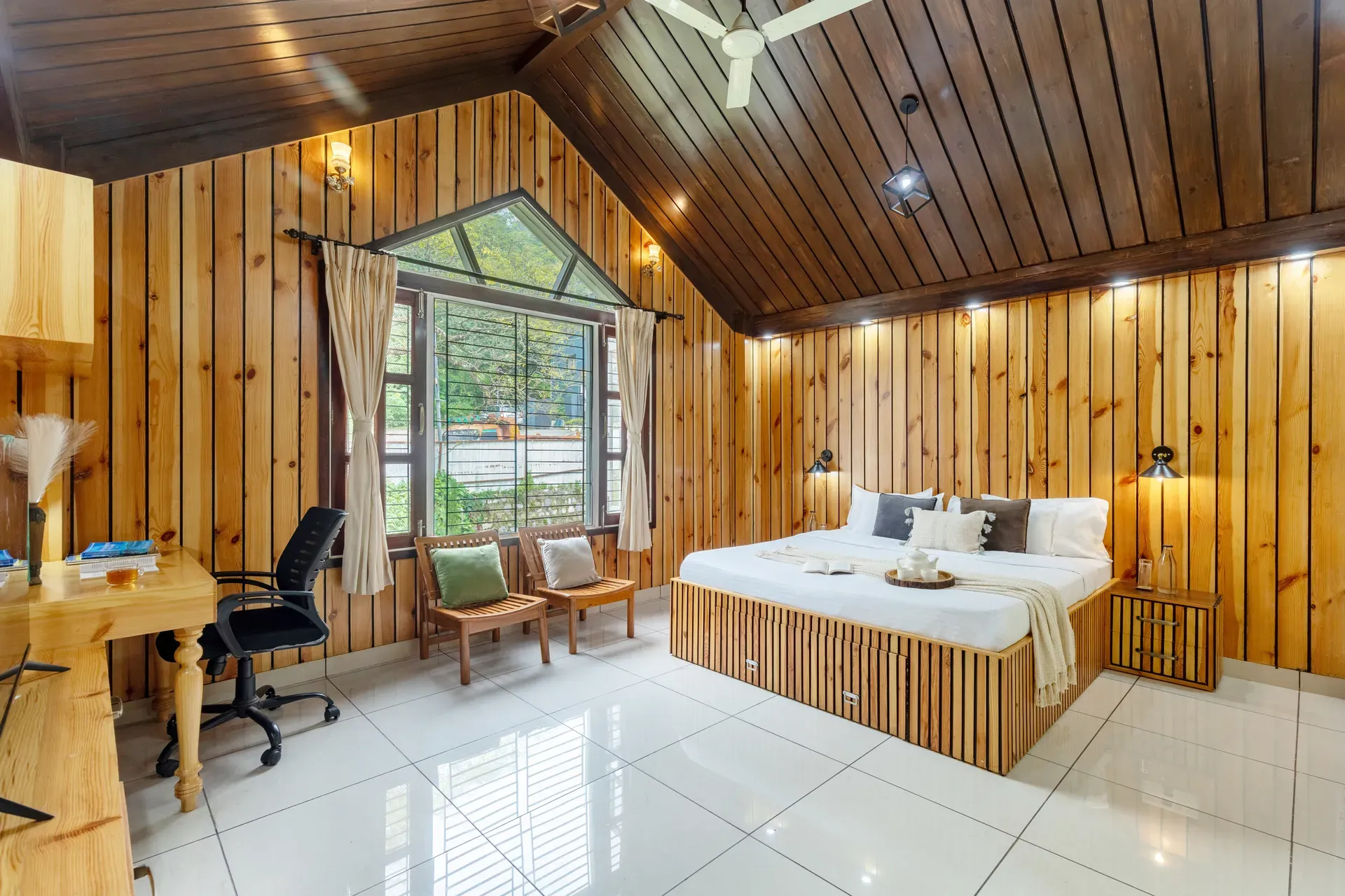 Ahilya Villa, Bhimtal - Bedroom