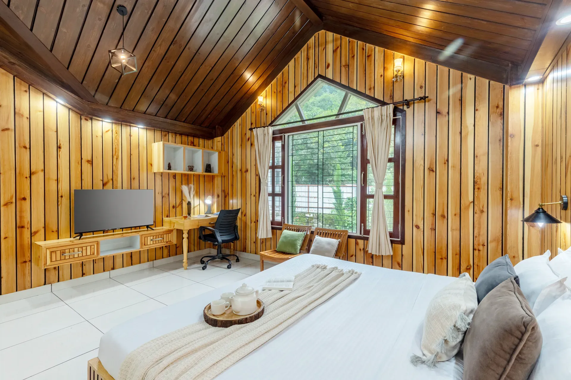 Ahilya Villa, Bhimtal - Bedroom