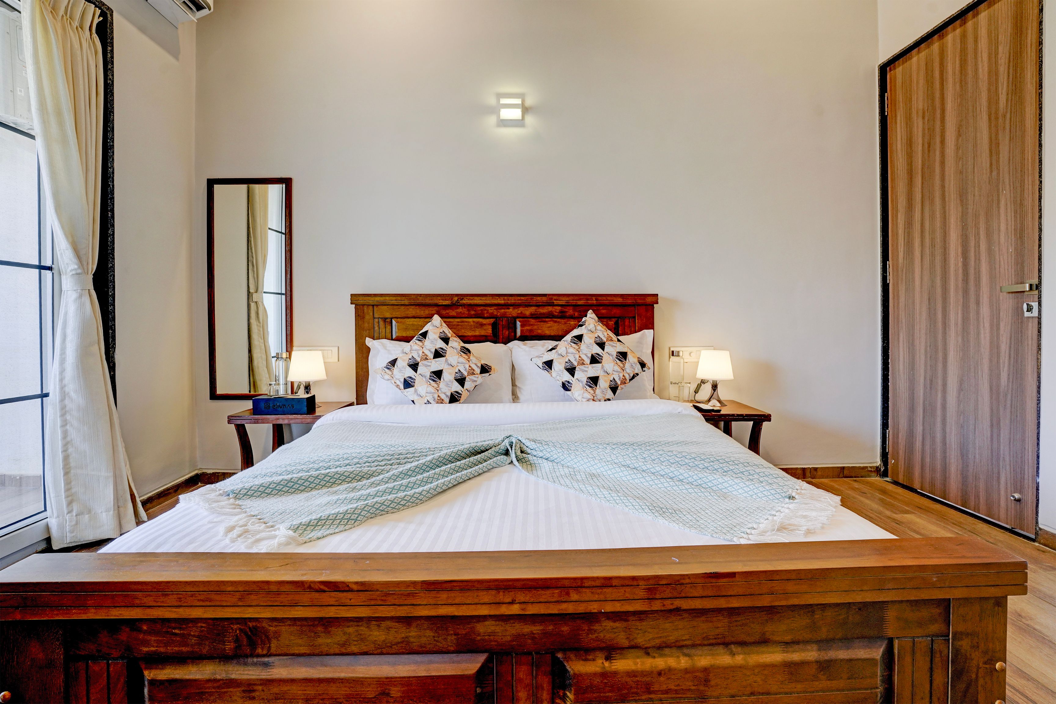 Aamy Villa, Lonavala - Bedroom 1